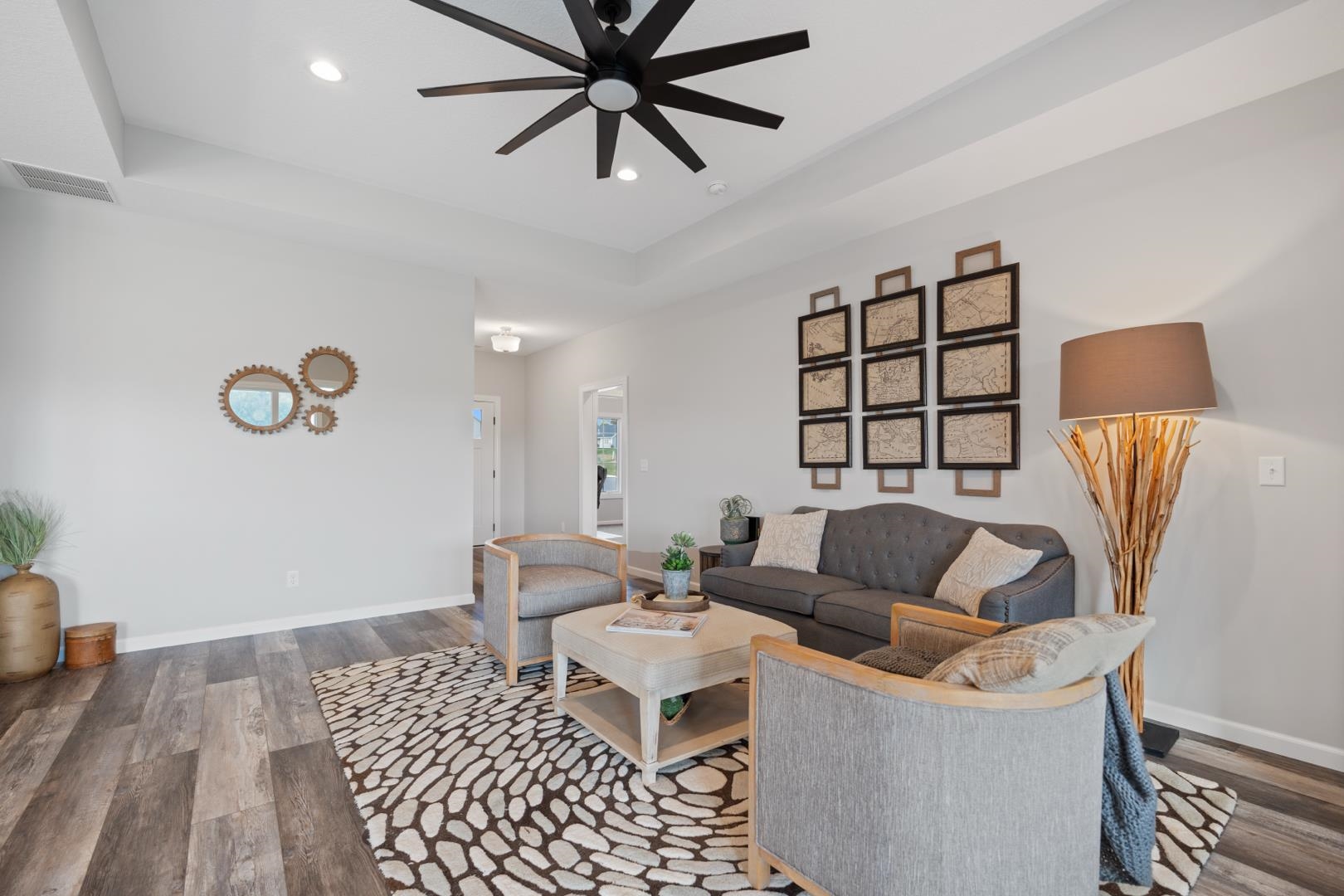 Photo 11 of 150 Wagon Wheel Drive