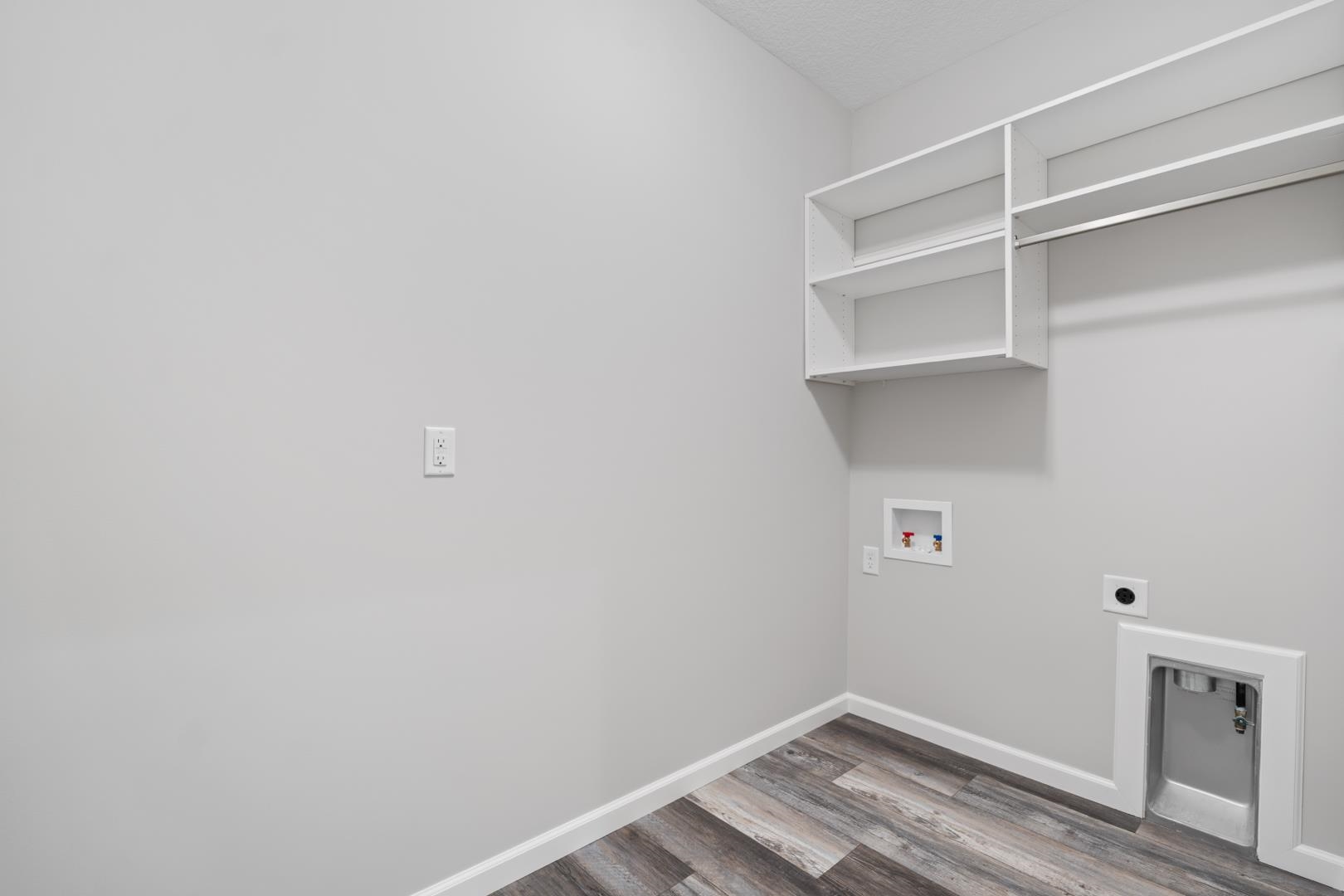 Photo 24 of 150 Wagon Wheel Drive