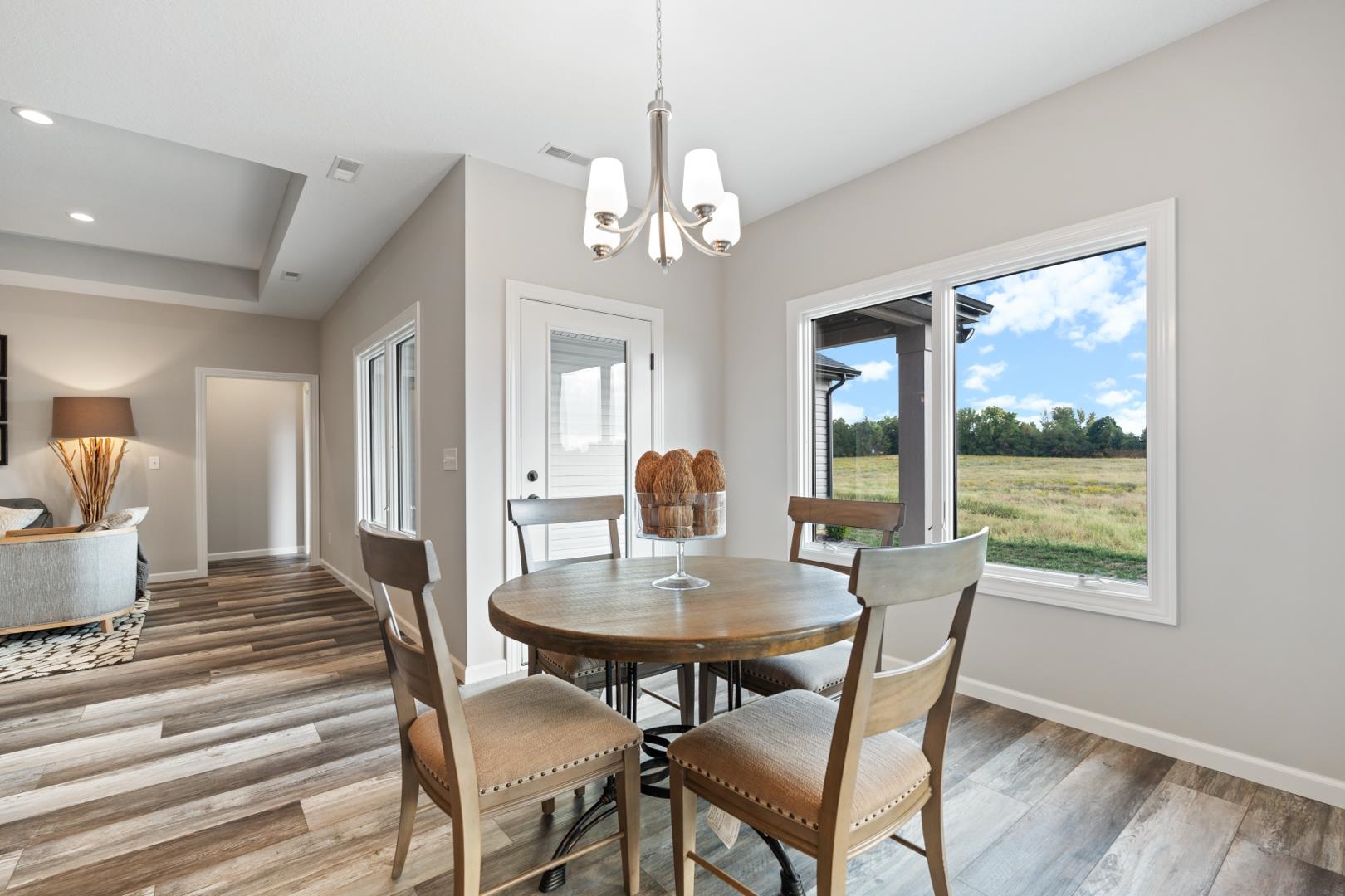 Photo 3 of 150 Wagon Wheel Drive