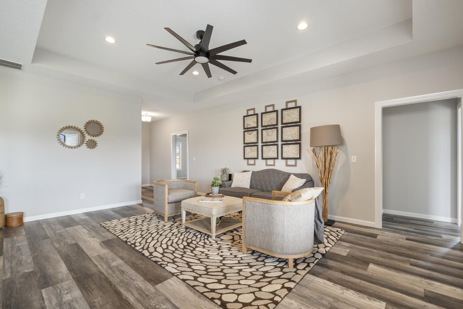 Photo 6 of 150 Wagon Wheel Drive