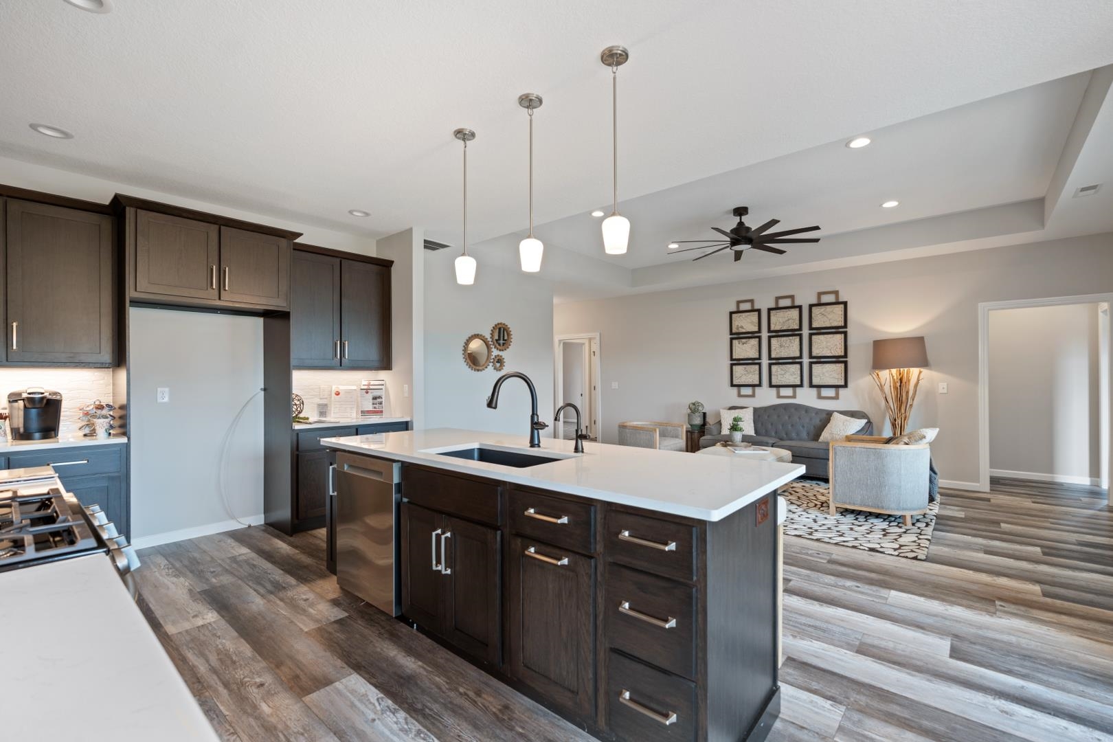 Photo 7 of 150 Wagon Wheel Drive