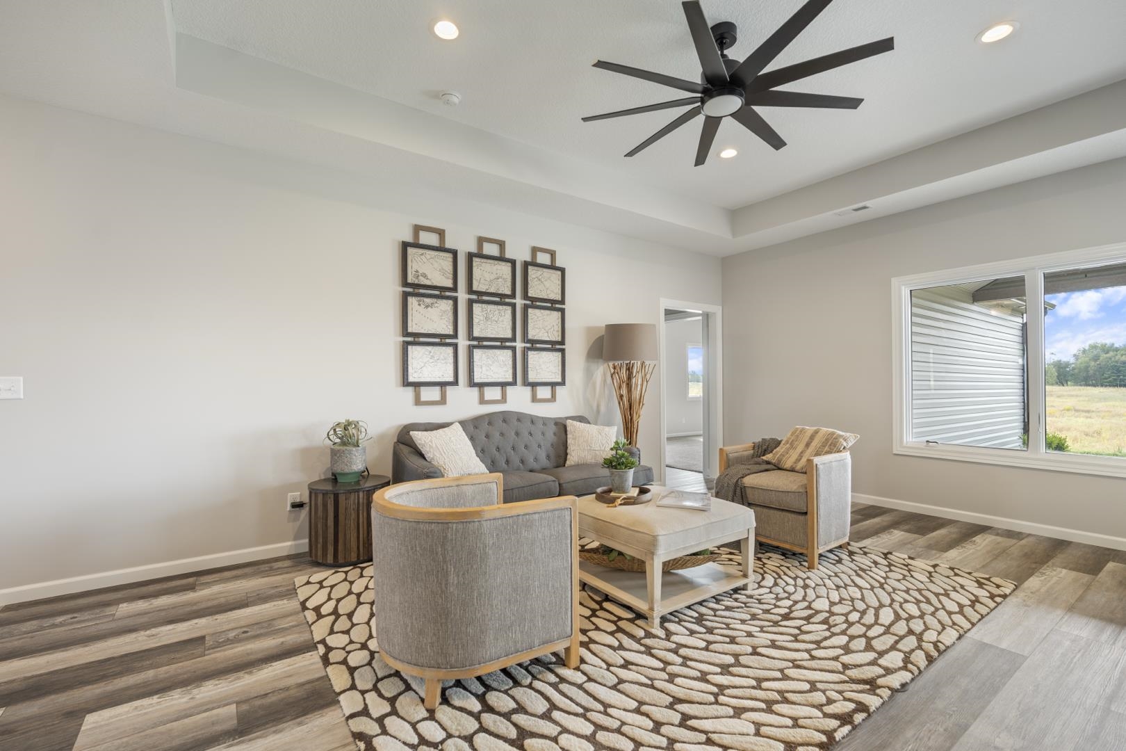 Photo 9 of 150 Wagon Wheel Drive