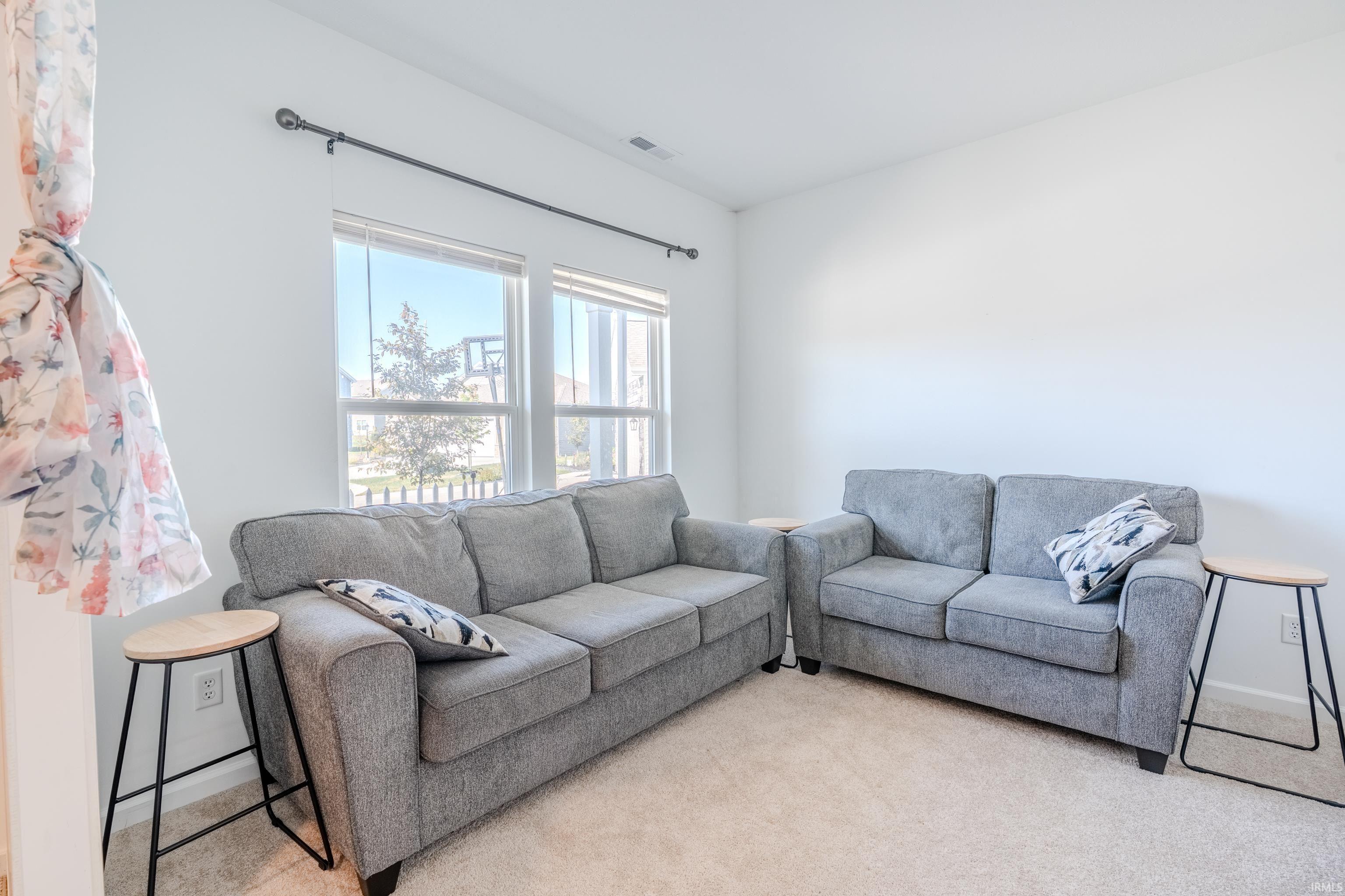 Photo 3 of 605 Alquin Court