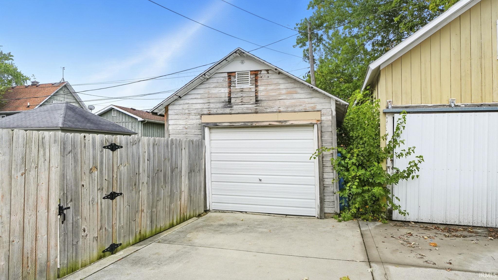 Homes for sale in Columbia City, IN | 405 N Washington St, Columbia City, IN 46725 | MLS# 202539810