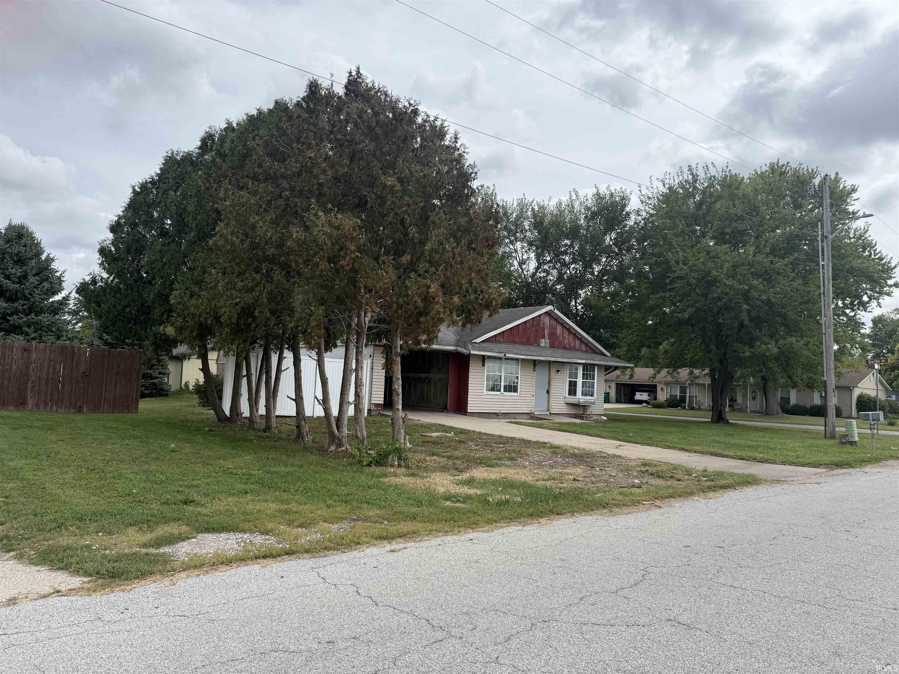 Homes for sale in Otterbein, IN | 305 Maddox St, Otterbein, IN 47970 | MLS# 202539815