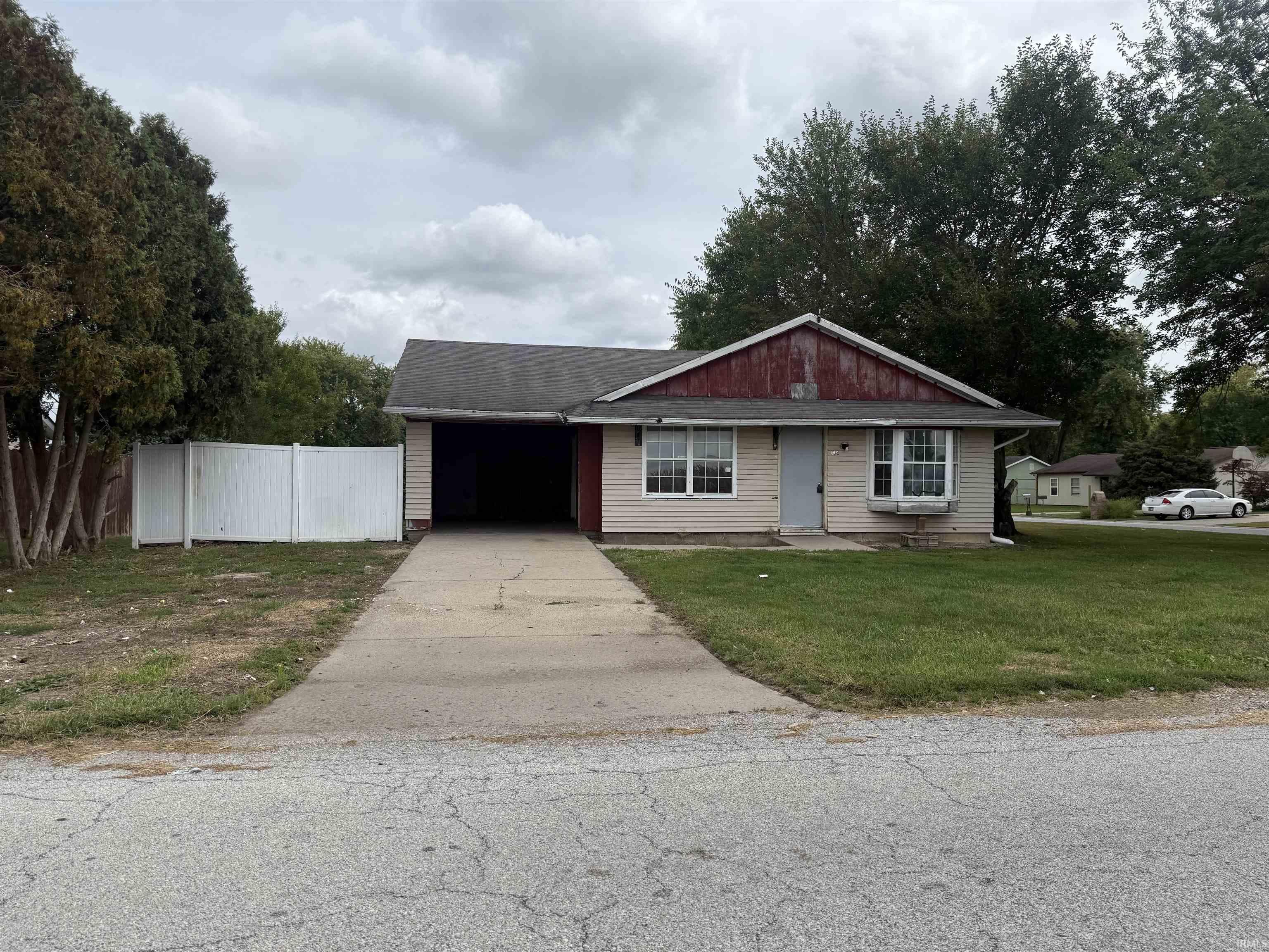 Homes for sale in Otterbein, IN | 305 Maddox St, Otterbein, IN 47970 | MLS# 202539815