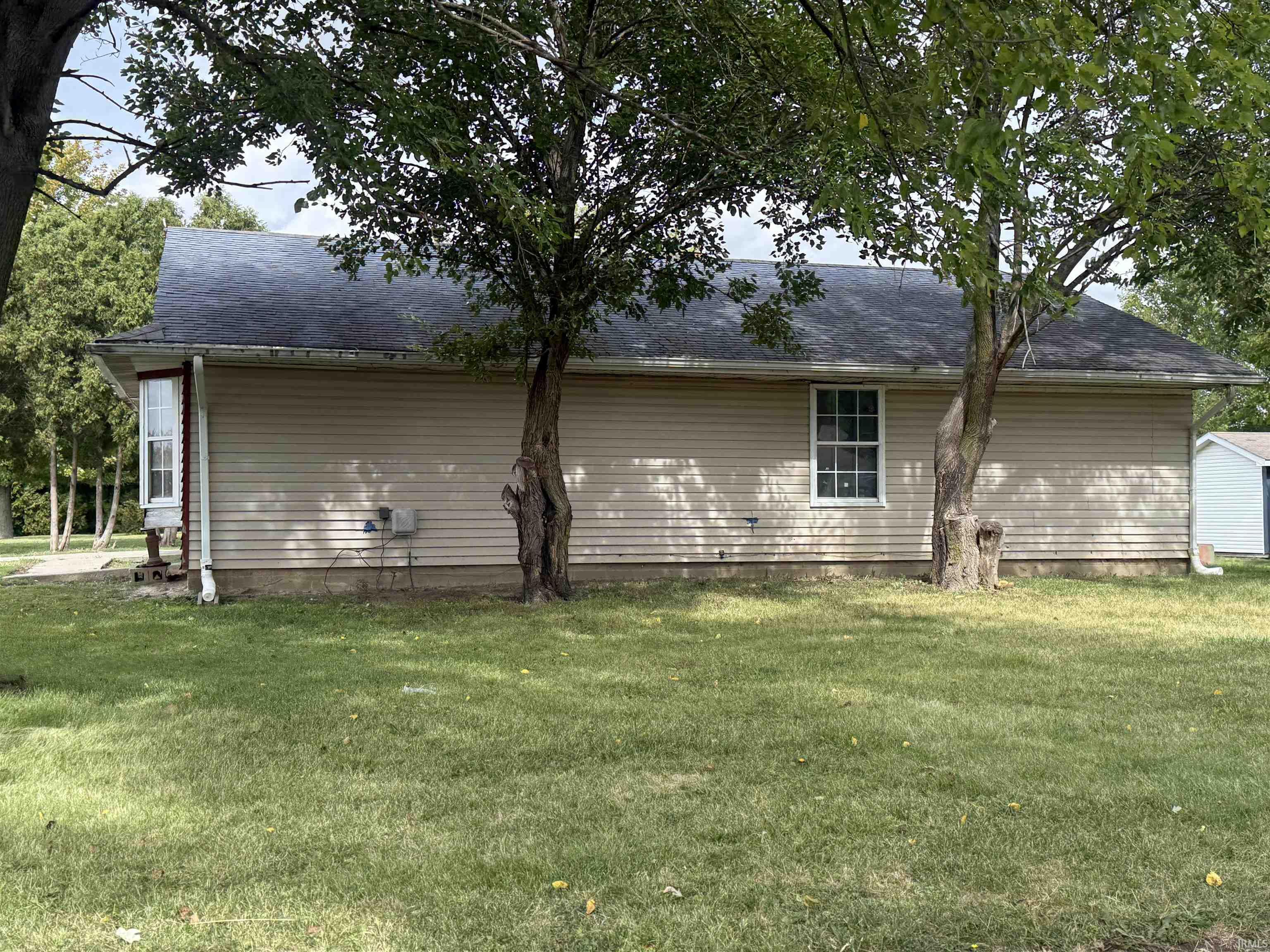 Homes for sale in Otterbein, IN | 305 Maddox St, Otterbein, IN 47970 | MLS# 202539815