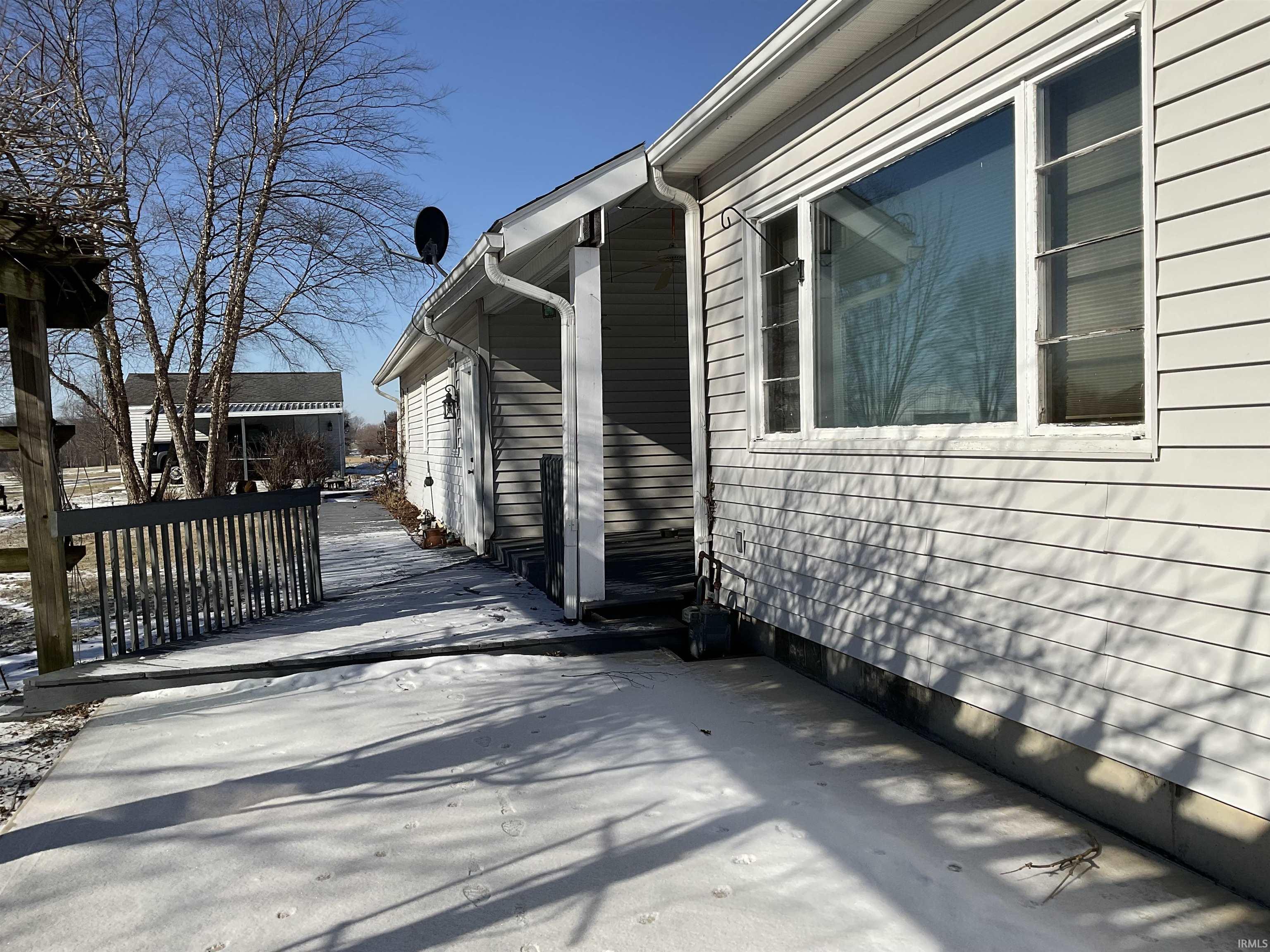 View of home's exterior