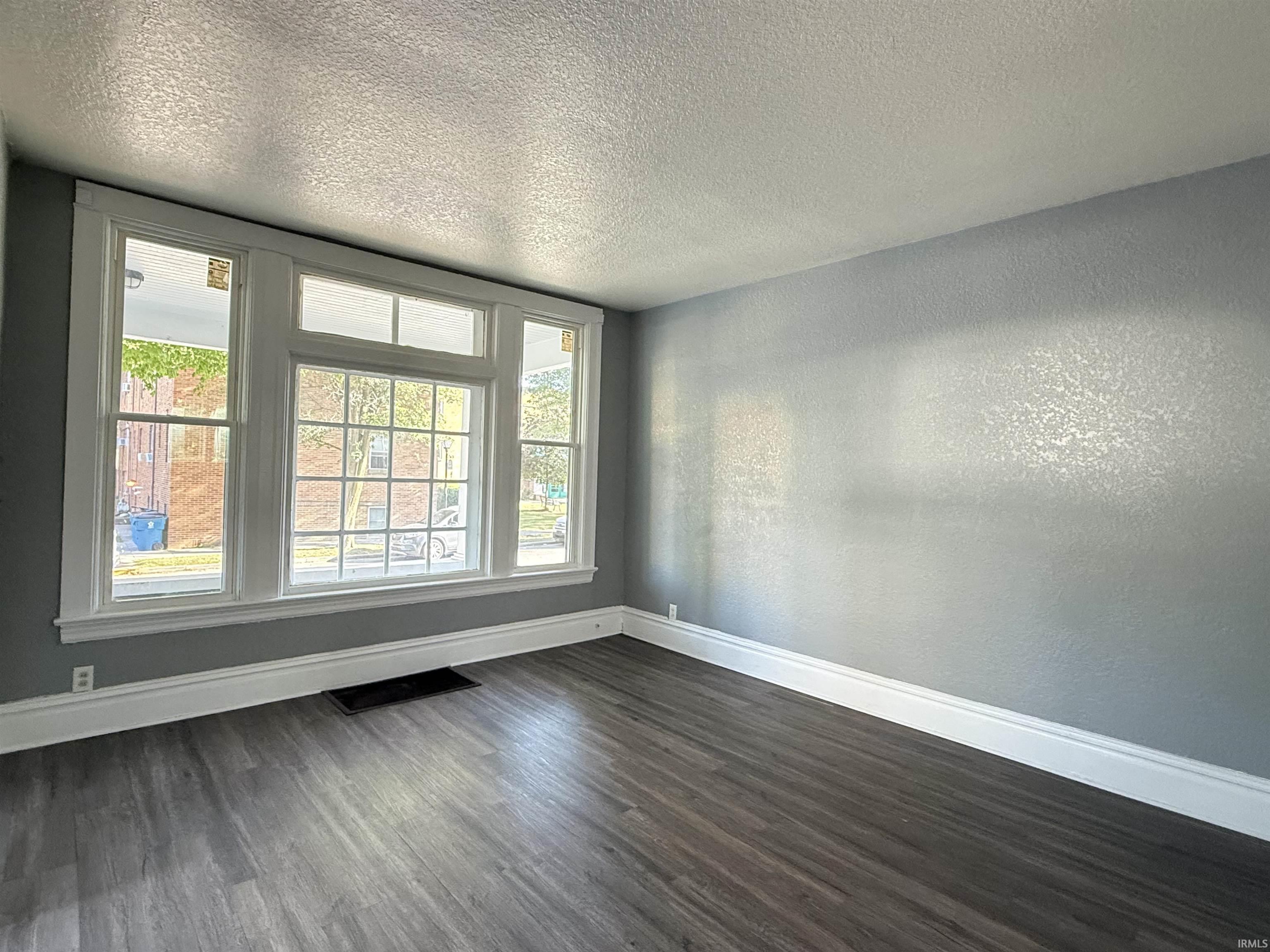 Photo 4 of 1115 Maple Avenue