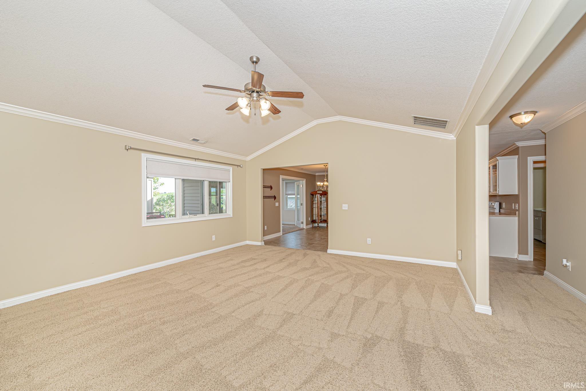313 S Eagle Glen Trail