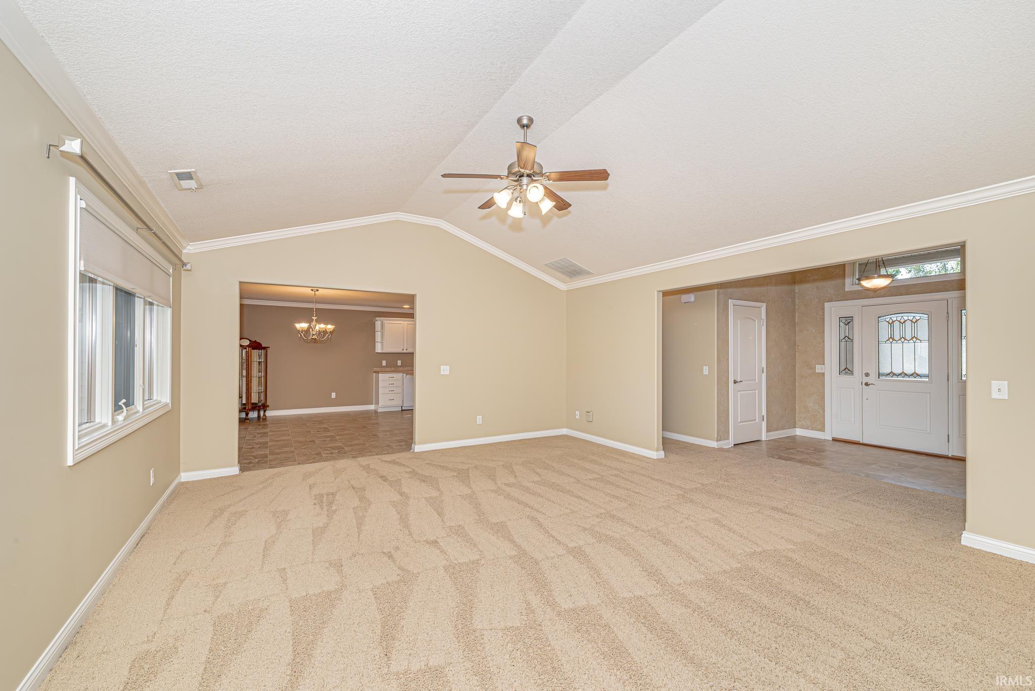 313 S Eagle Glen Trail