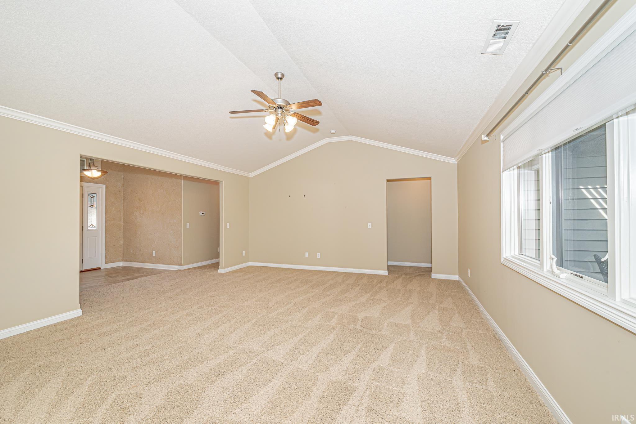 313 S Eagle Glen Trail