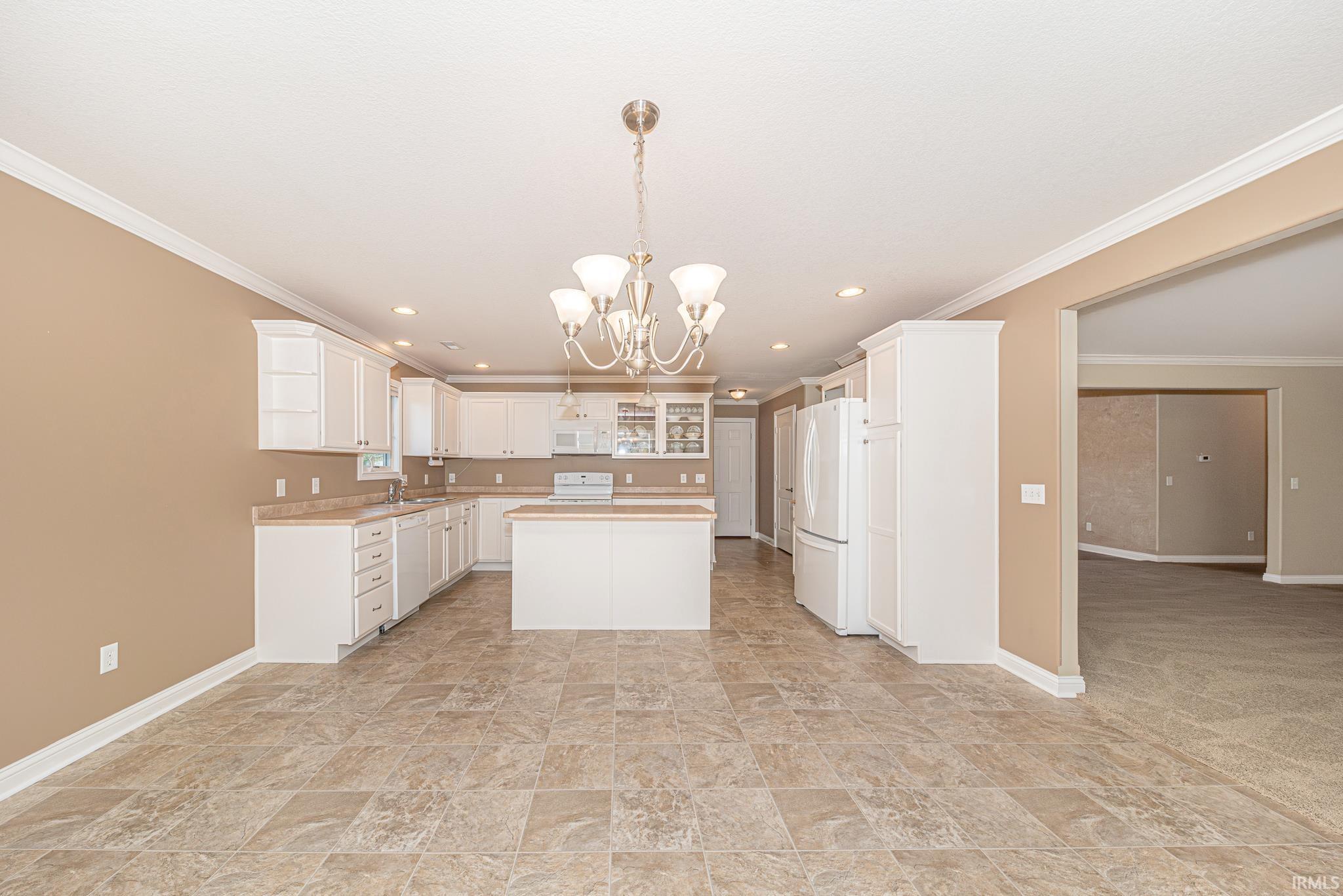 313 S Eagle Glen Trail
