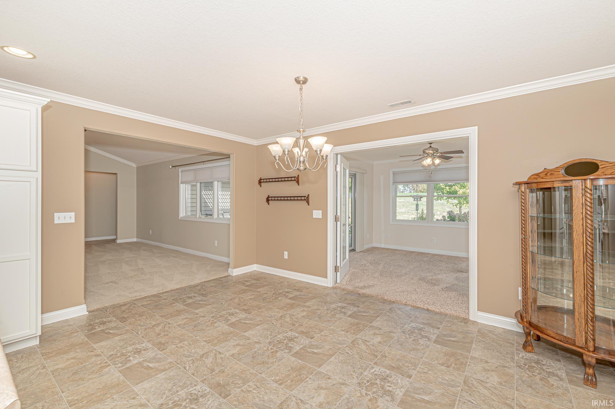 313 S Eagle Glen Trail