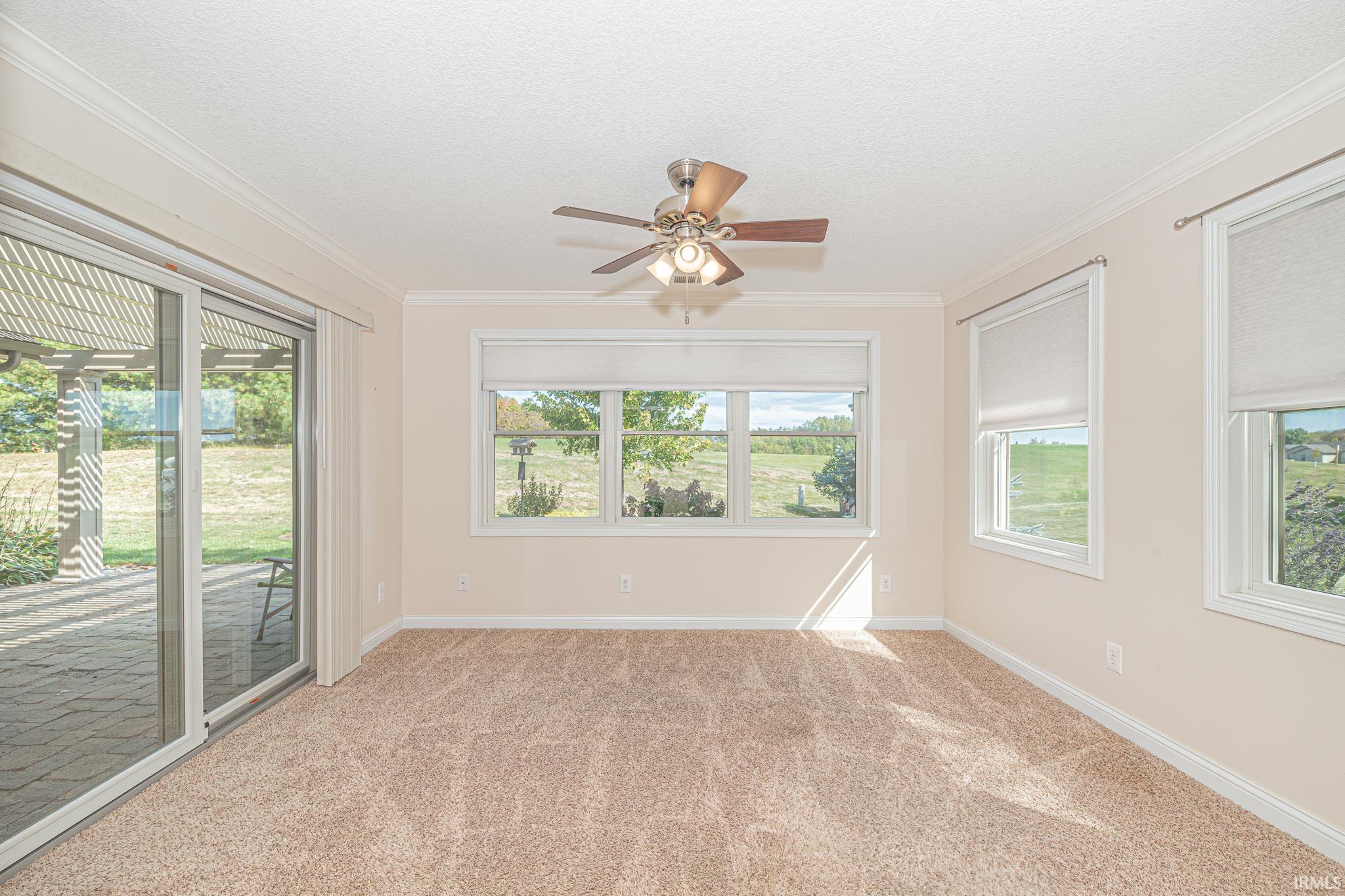 313 S Eagle Glen Trail