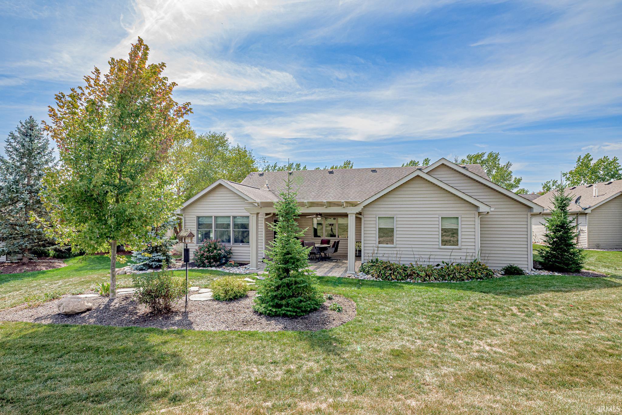 313 S Eagle Glen Trail