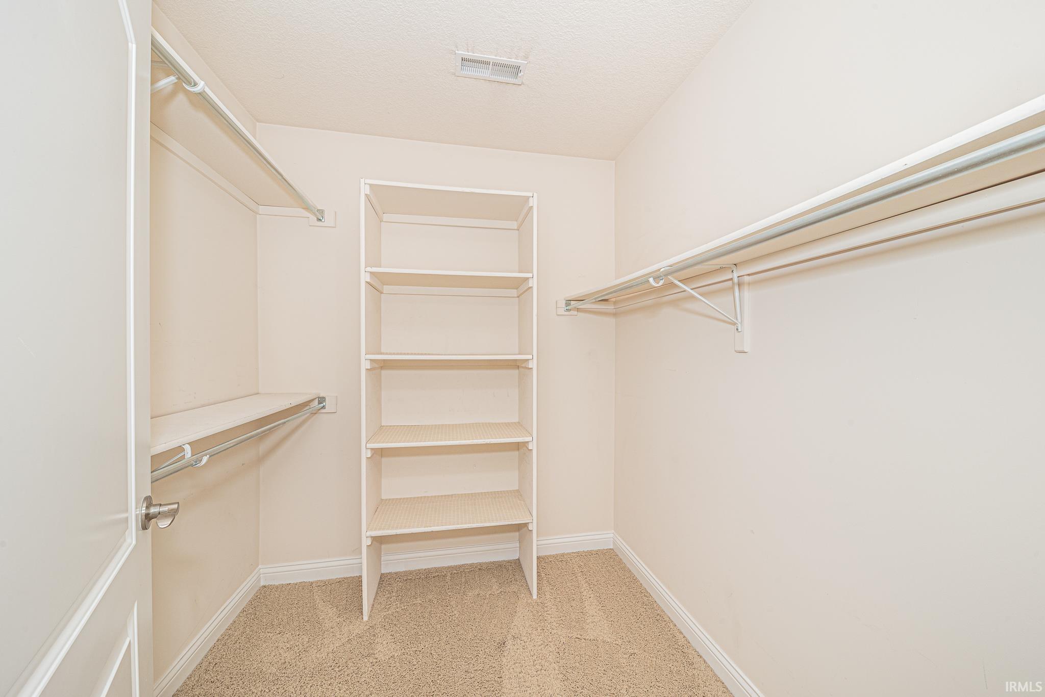 313 S Eagle Glen Trail