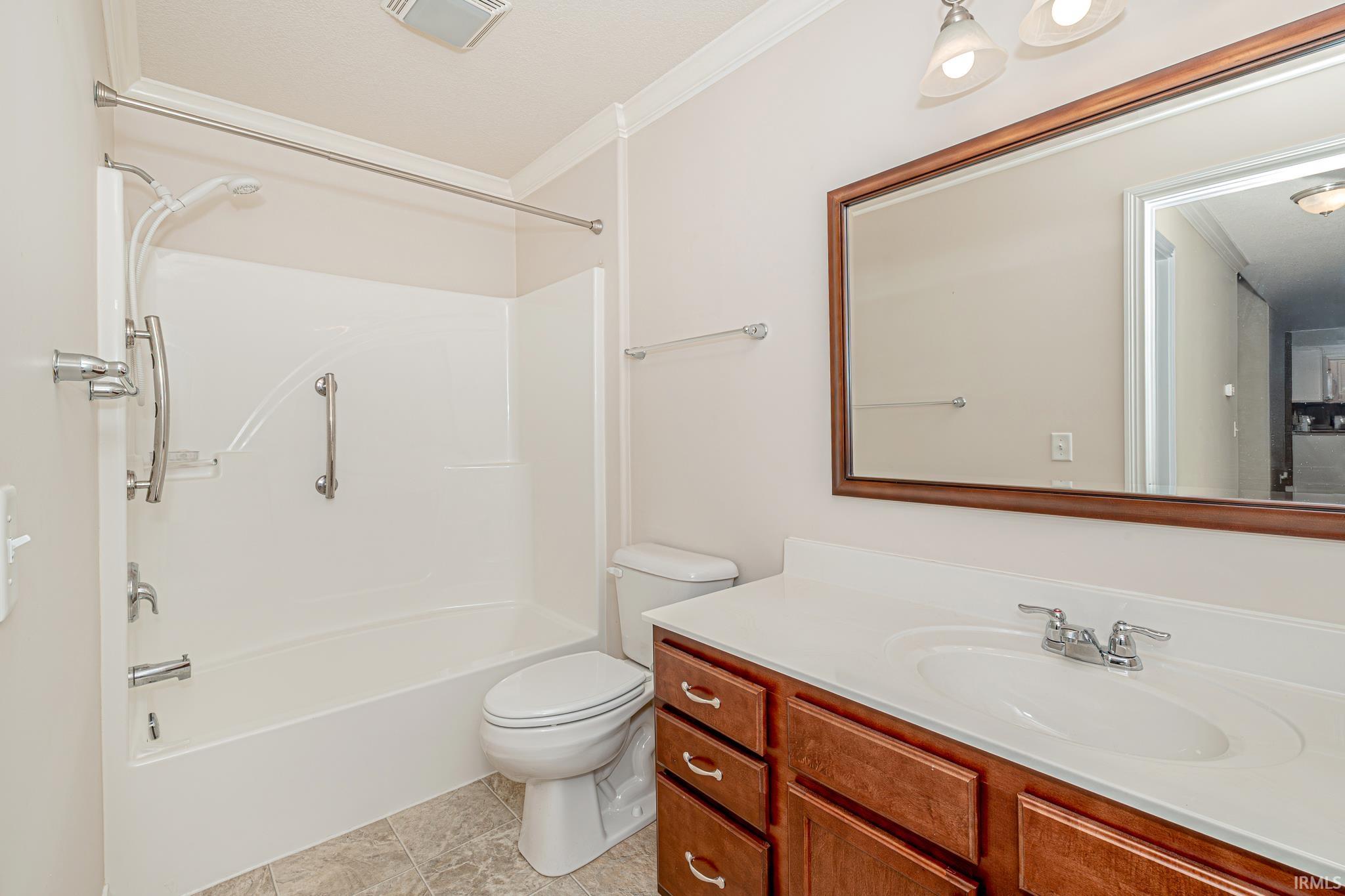 313 S Eagle Glen Trail