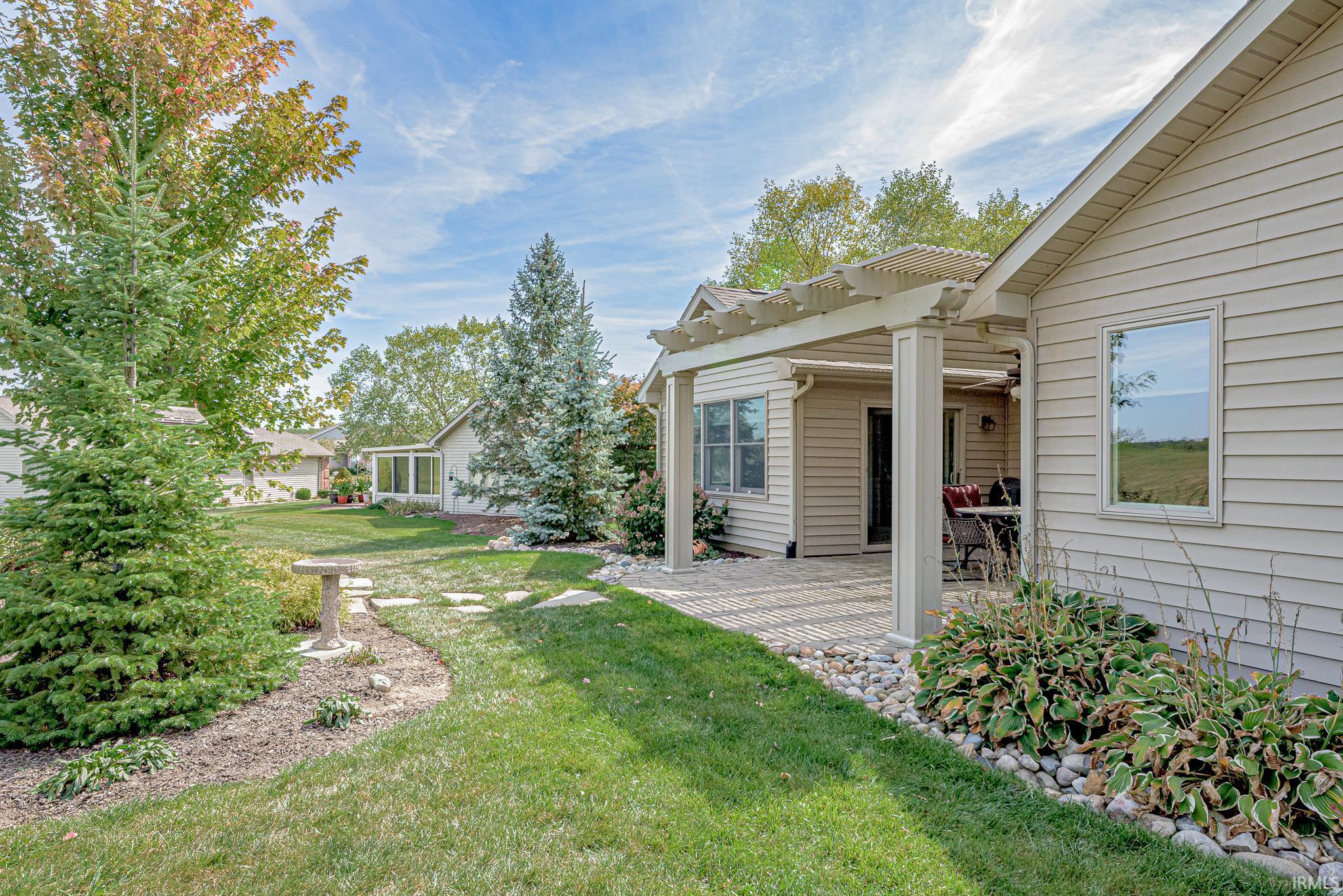 313 S Eagle Glen Trail