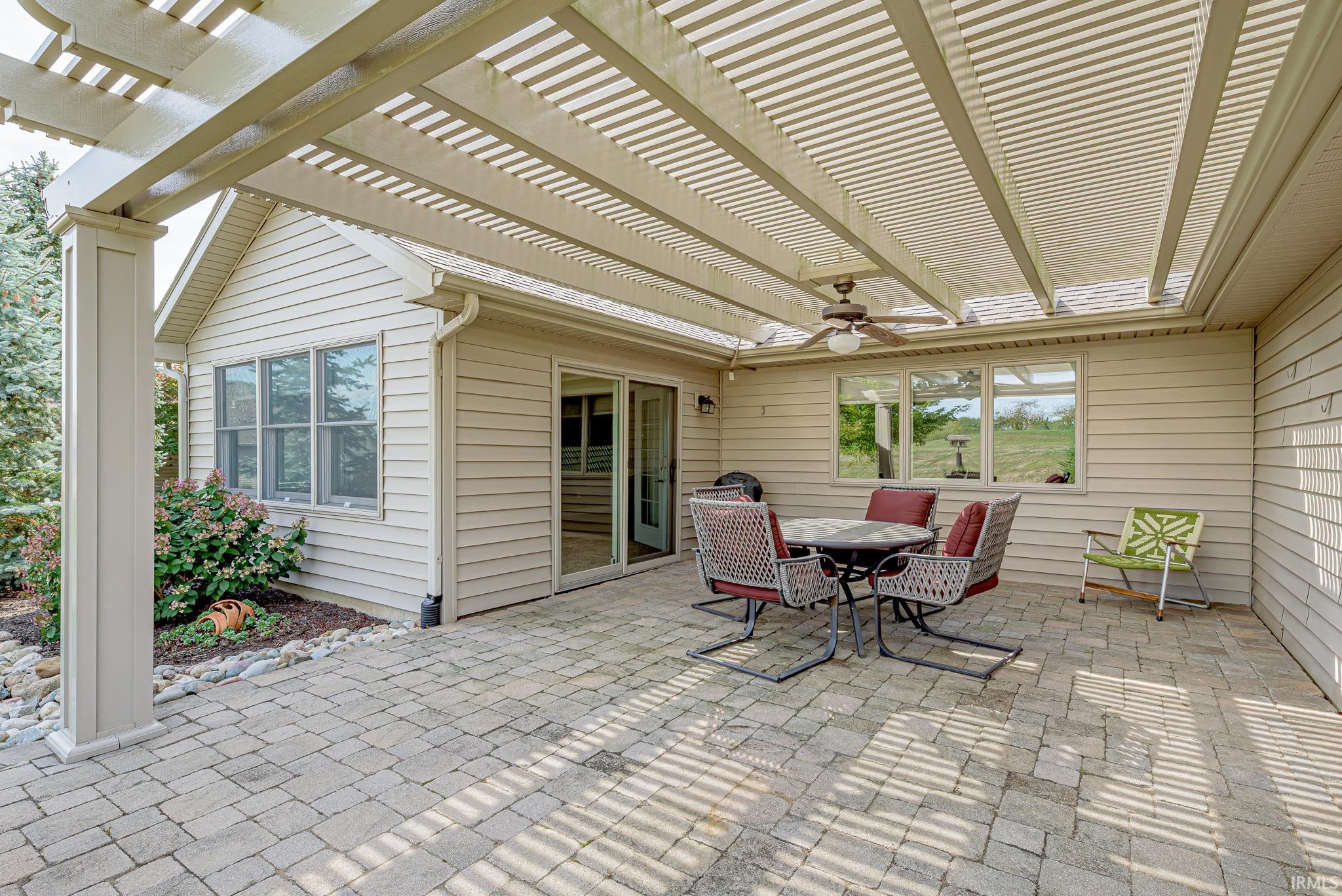 313 S Eagle Glen Trail