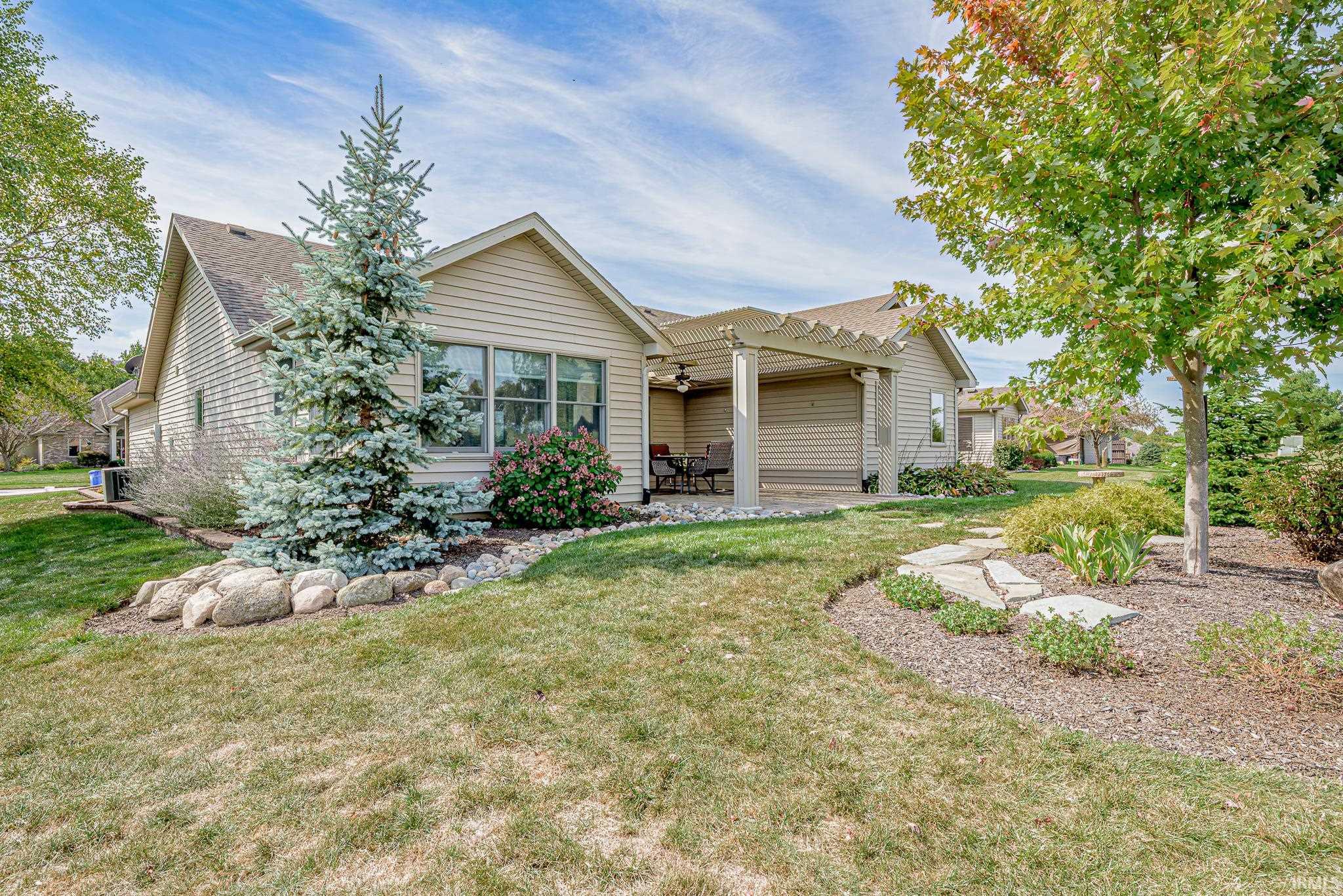 313 S Eagle Glen Trail