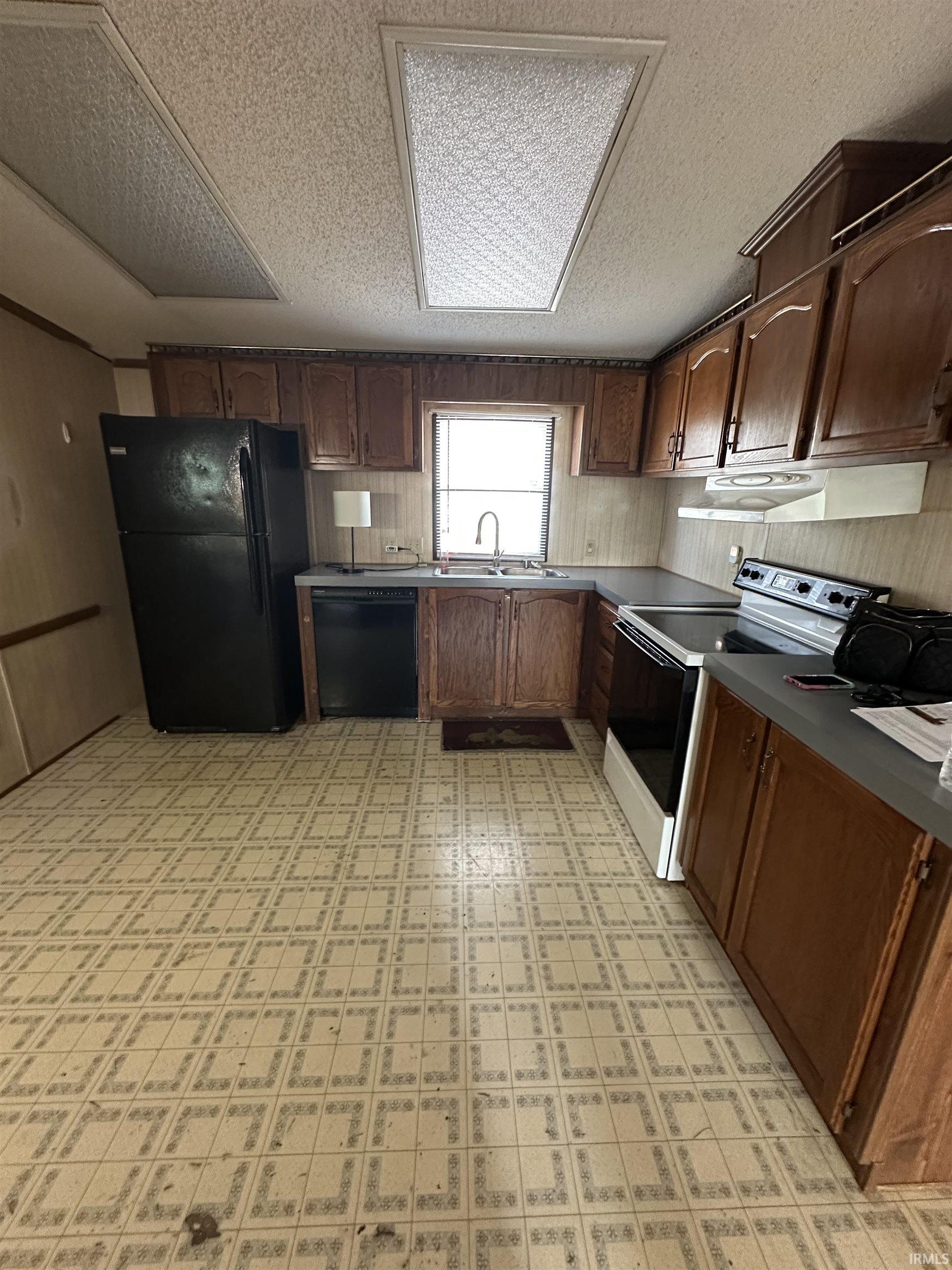 Homes for sale in Fort Wayne, IN | 5620 Arapaho Trl, Fort Wayne, IN 46825 | MLS# 202539951