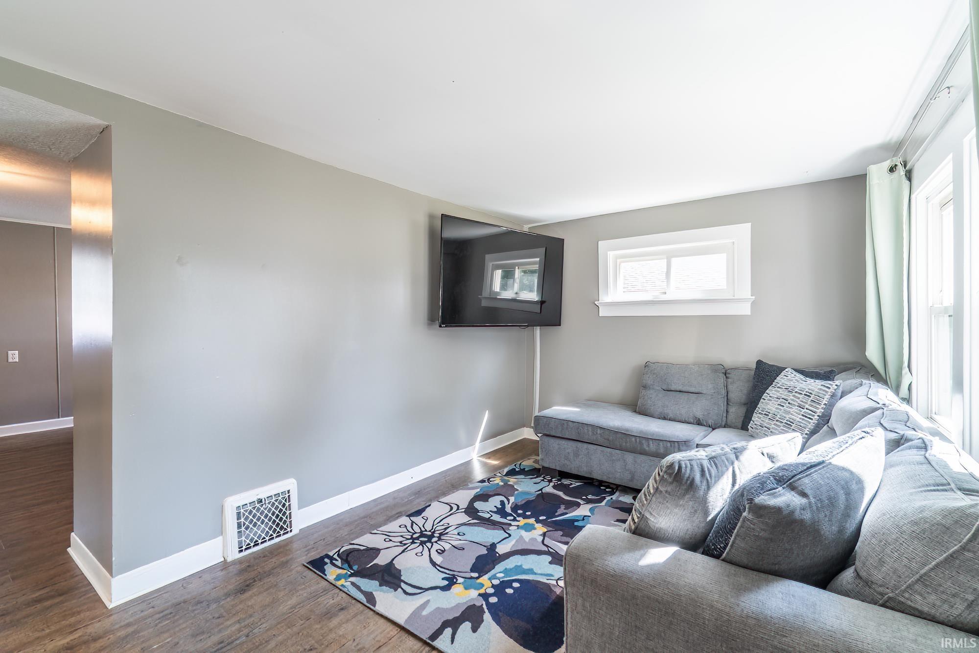 Photo 3 of 2517 Charlotte Avenue