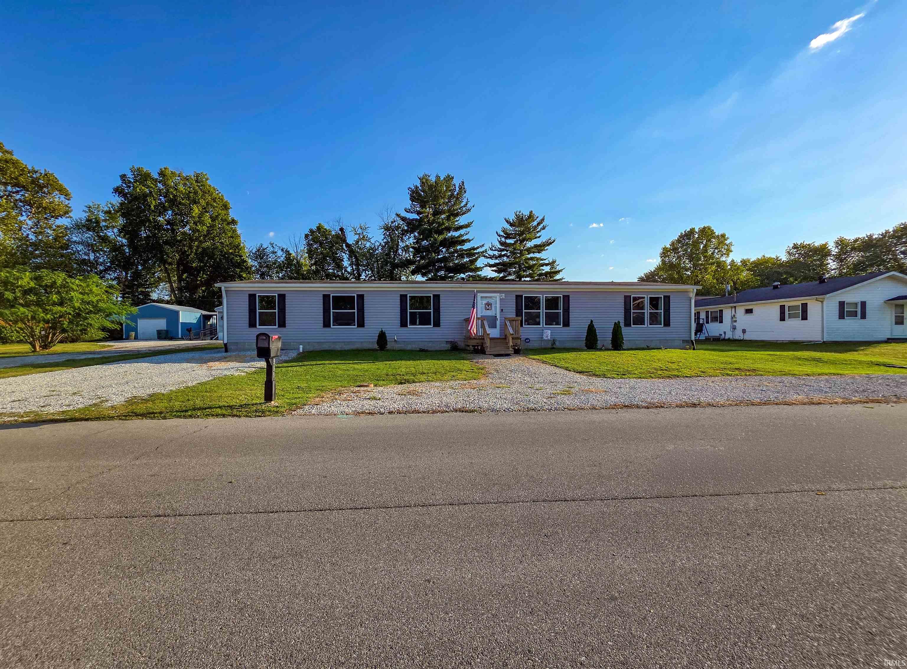 Homes for sale in Linton, IN | 969 Se A St, Linton, IN 47441 | MLS# 202540031