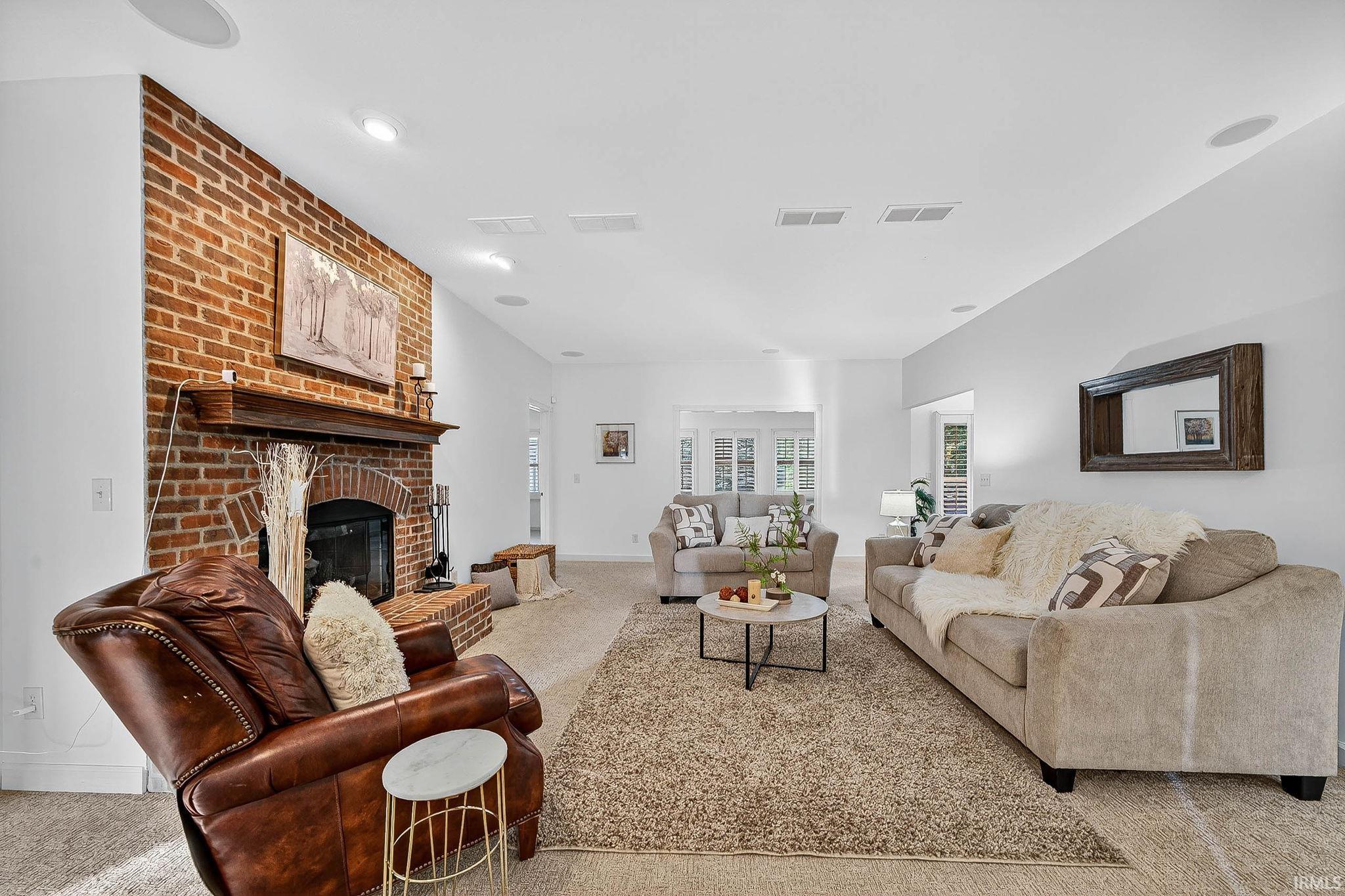 Homes for sale in Mishawaka, IN | 1432 S Lake George Dr, Mishawaka, IN 46545 | MLS# 202540095