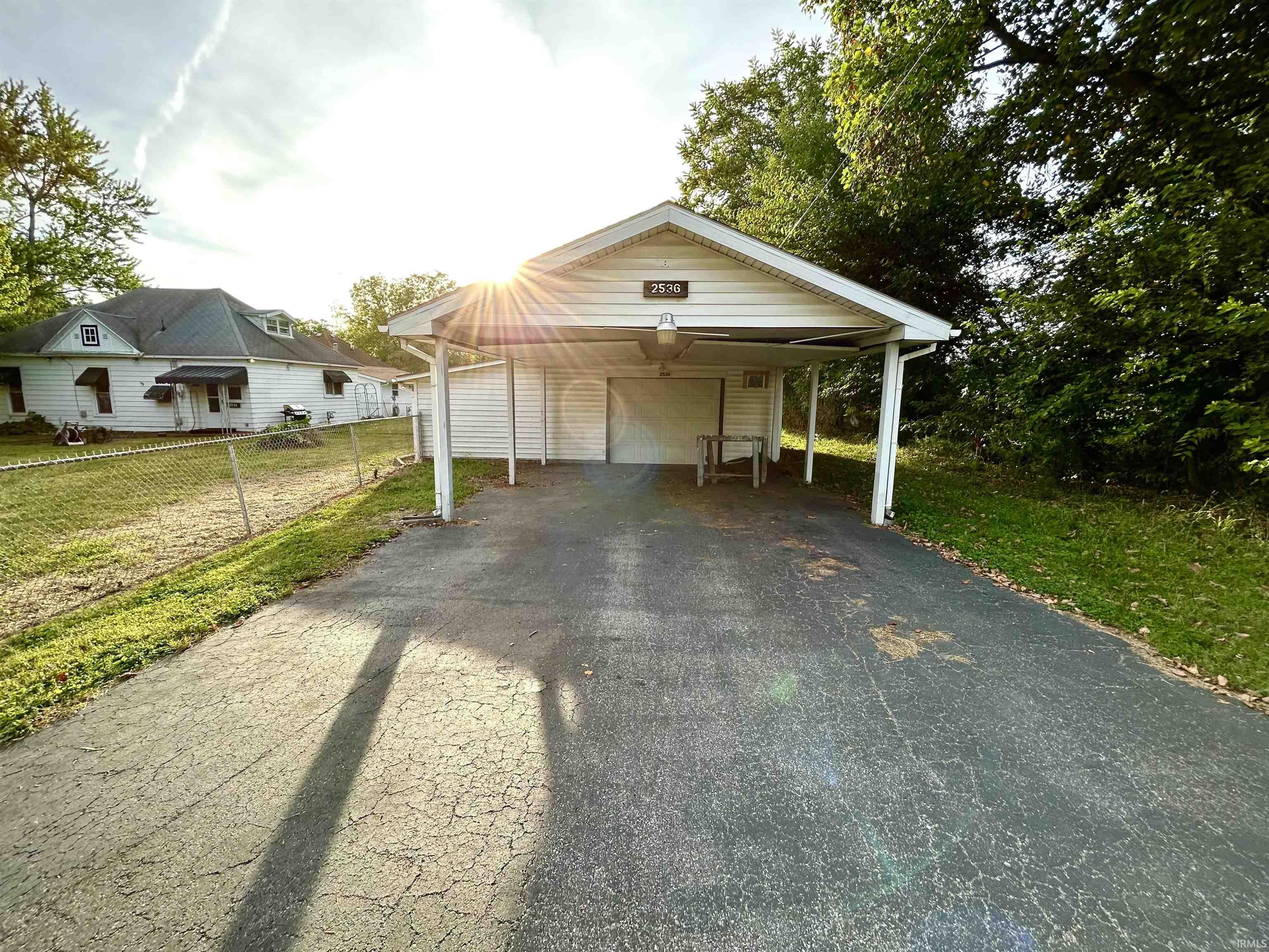 Homes for sale in Elwood, IN | 2536 S E St, Elwood, IN 46036 | MLS# 202540251