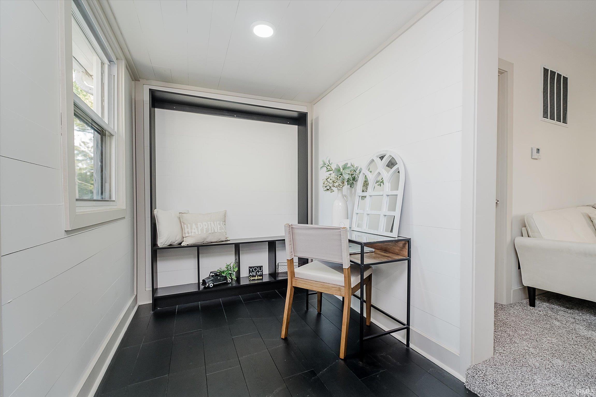 Homes for sale in Frankfort, IN | 951 W Paris St, Frankfort, IN 46041 | MLS# 202540285