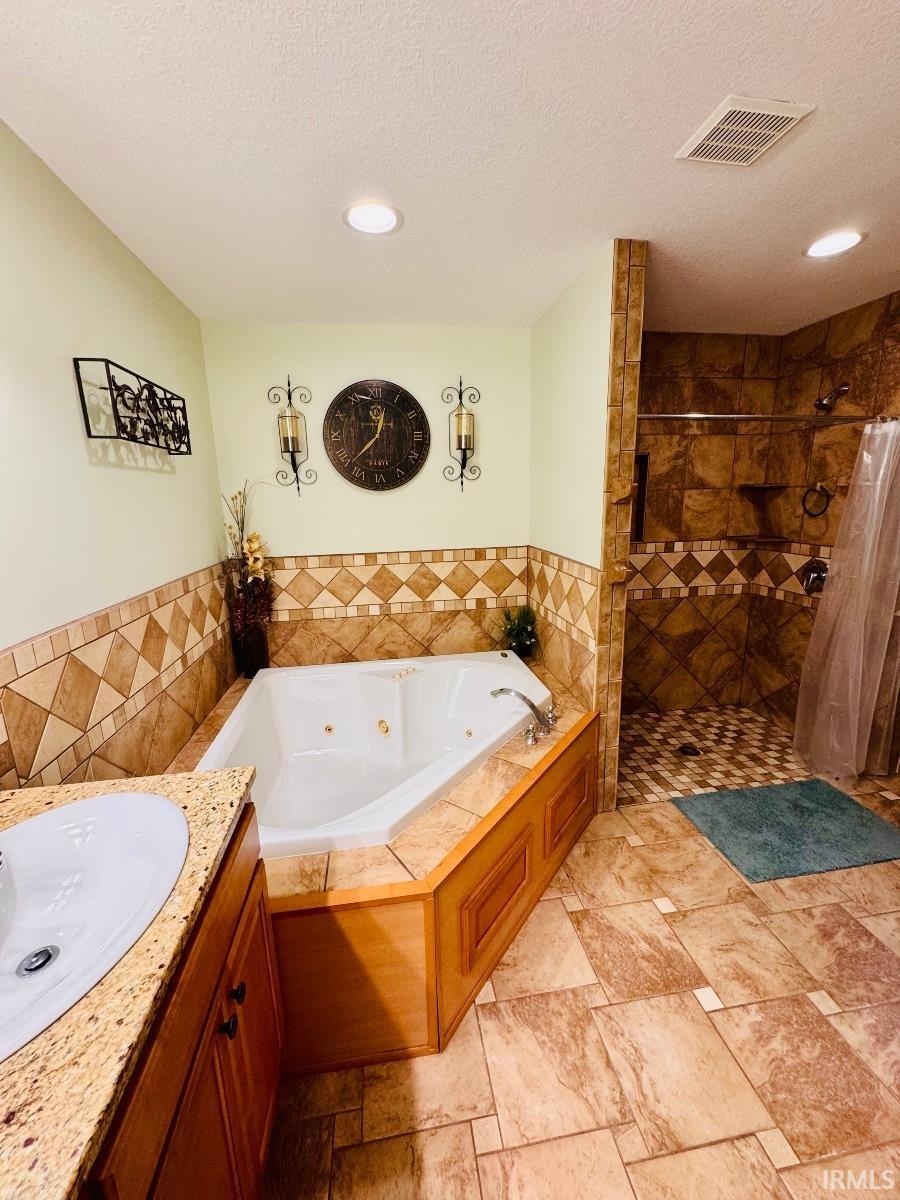 Photo 13 of 3420 W Cook Road