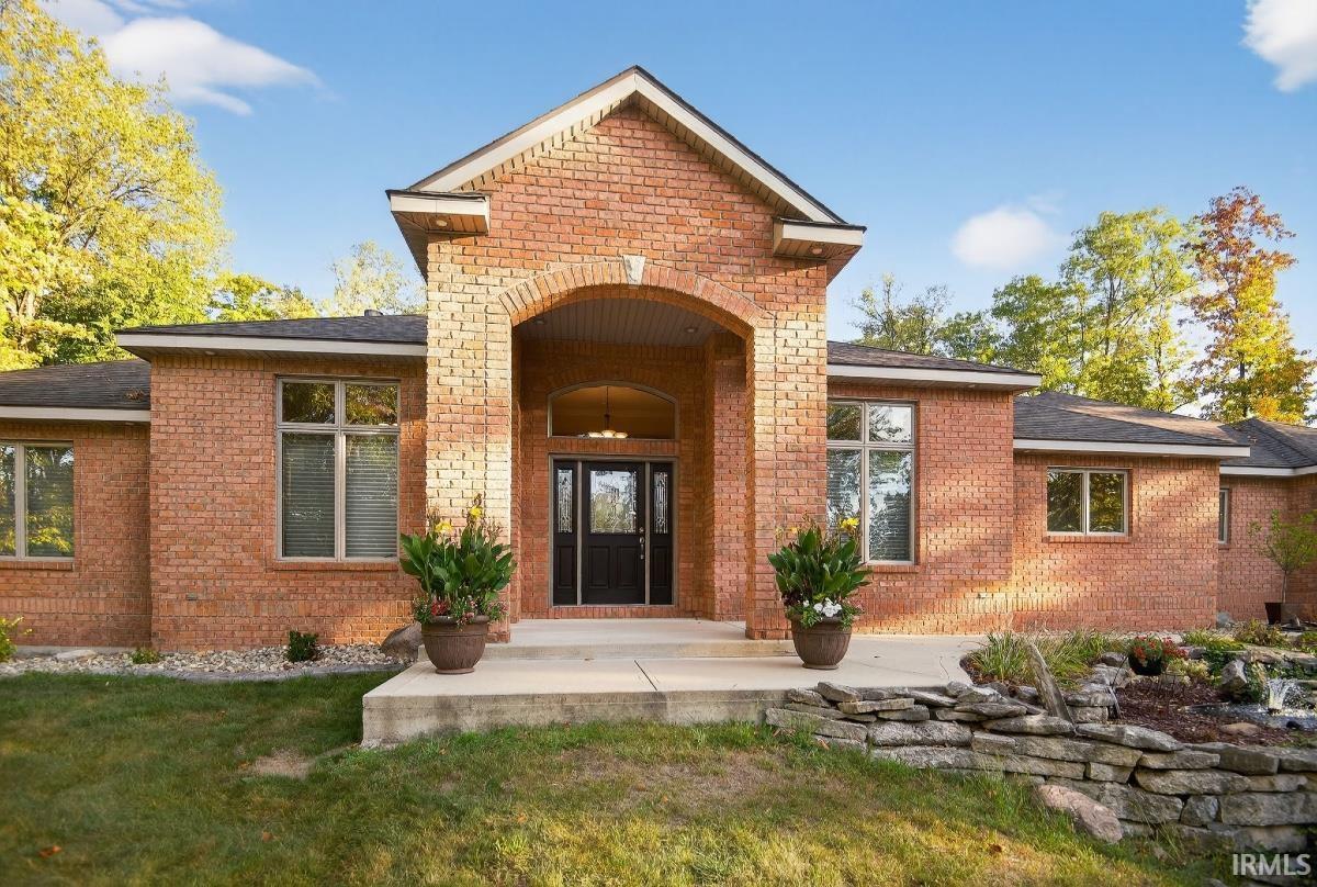 Homes for sale in Fort Wayne, IN | 3420 W Cook Rd, Fort Wayne, IN 46818 | MLS# 202540300