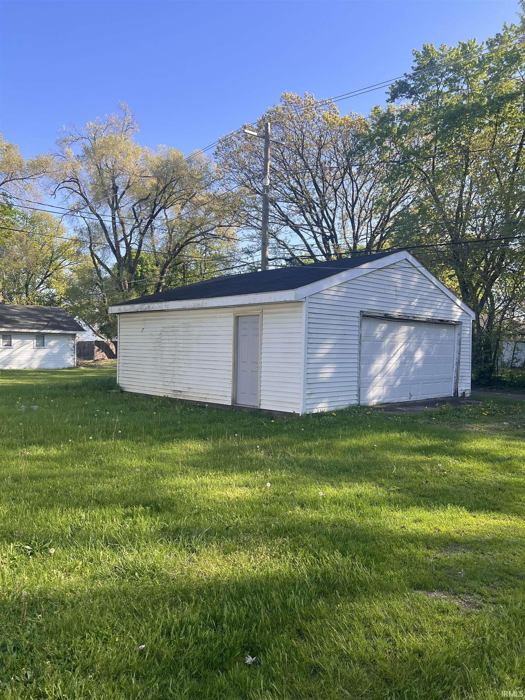 Photo 7 of 2319 S Main Street