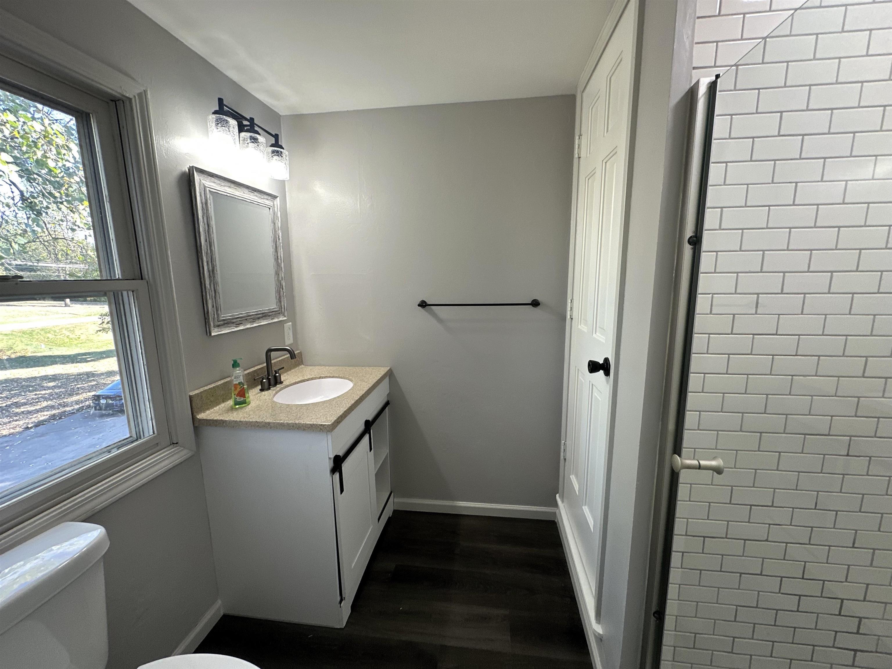 Photo 21 of 1436 S Hadley Road