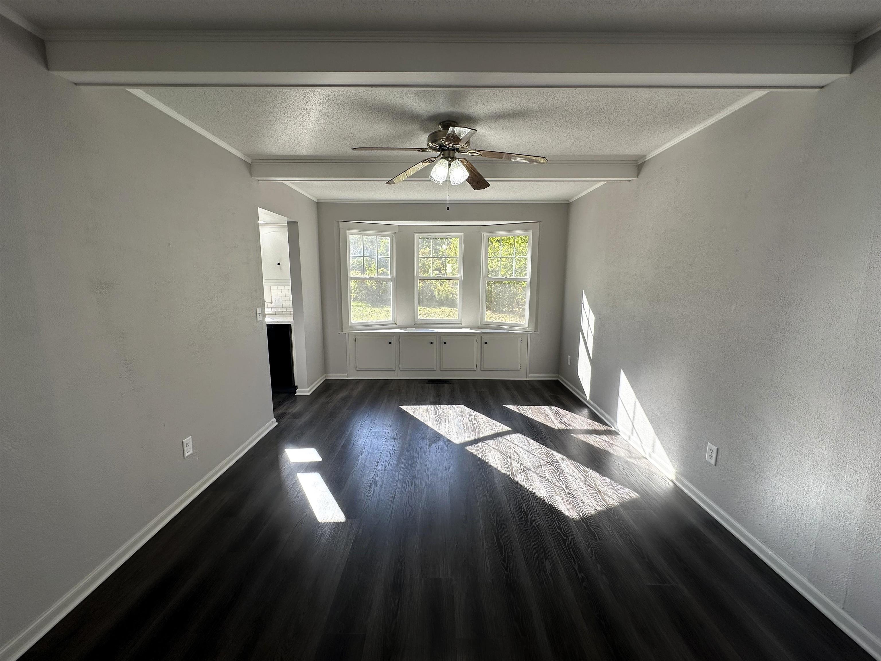 Photo 5 of 1436 S Hadley Road