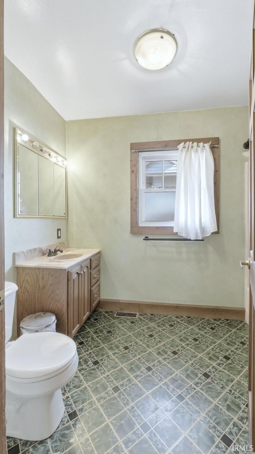 Photo 17 of 3015 Mcarthur Drive