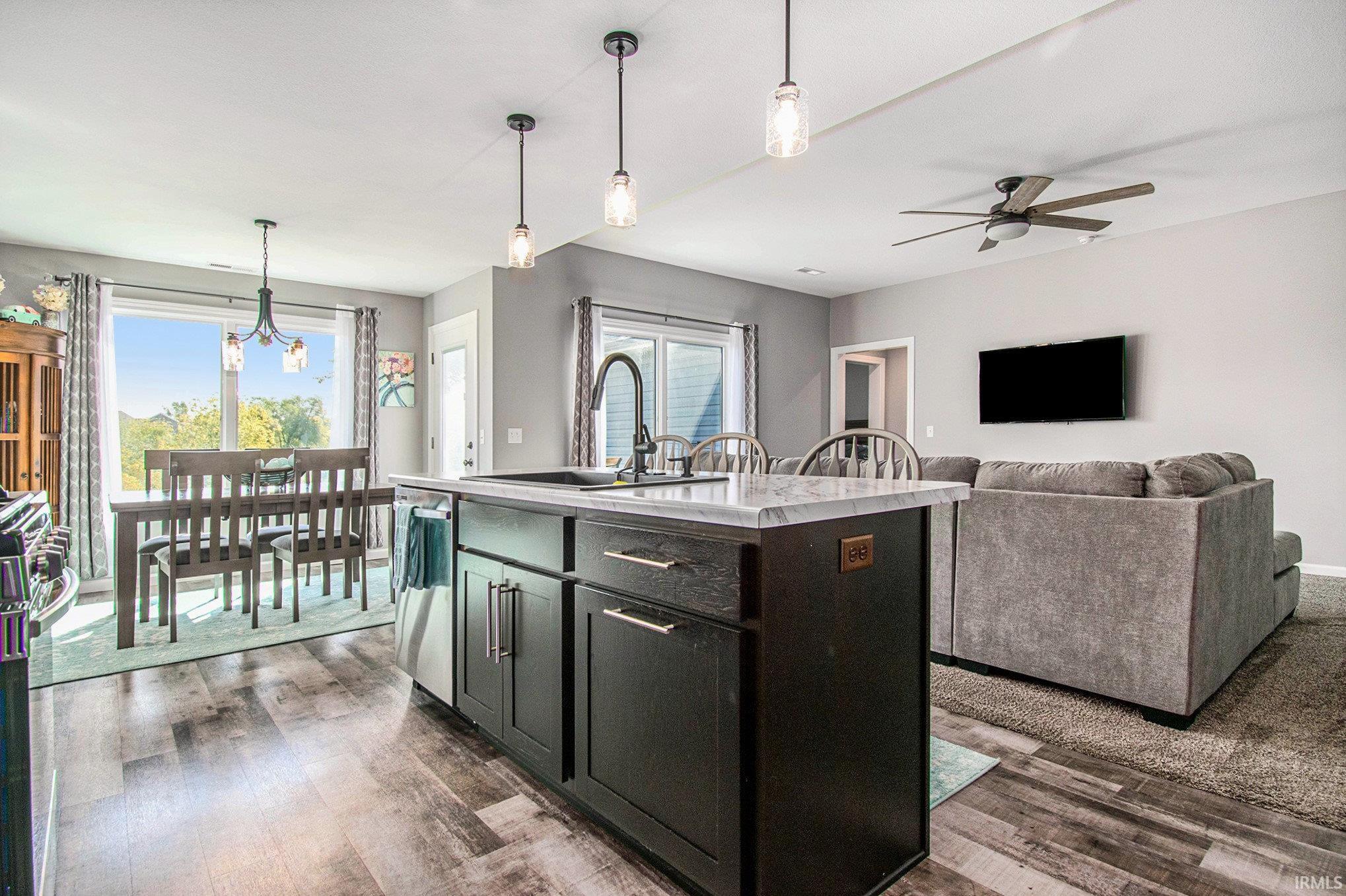 Photo 5 of 217 W Longfellow Boulevard