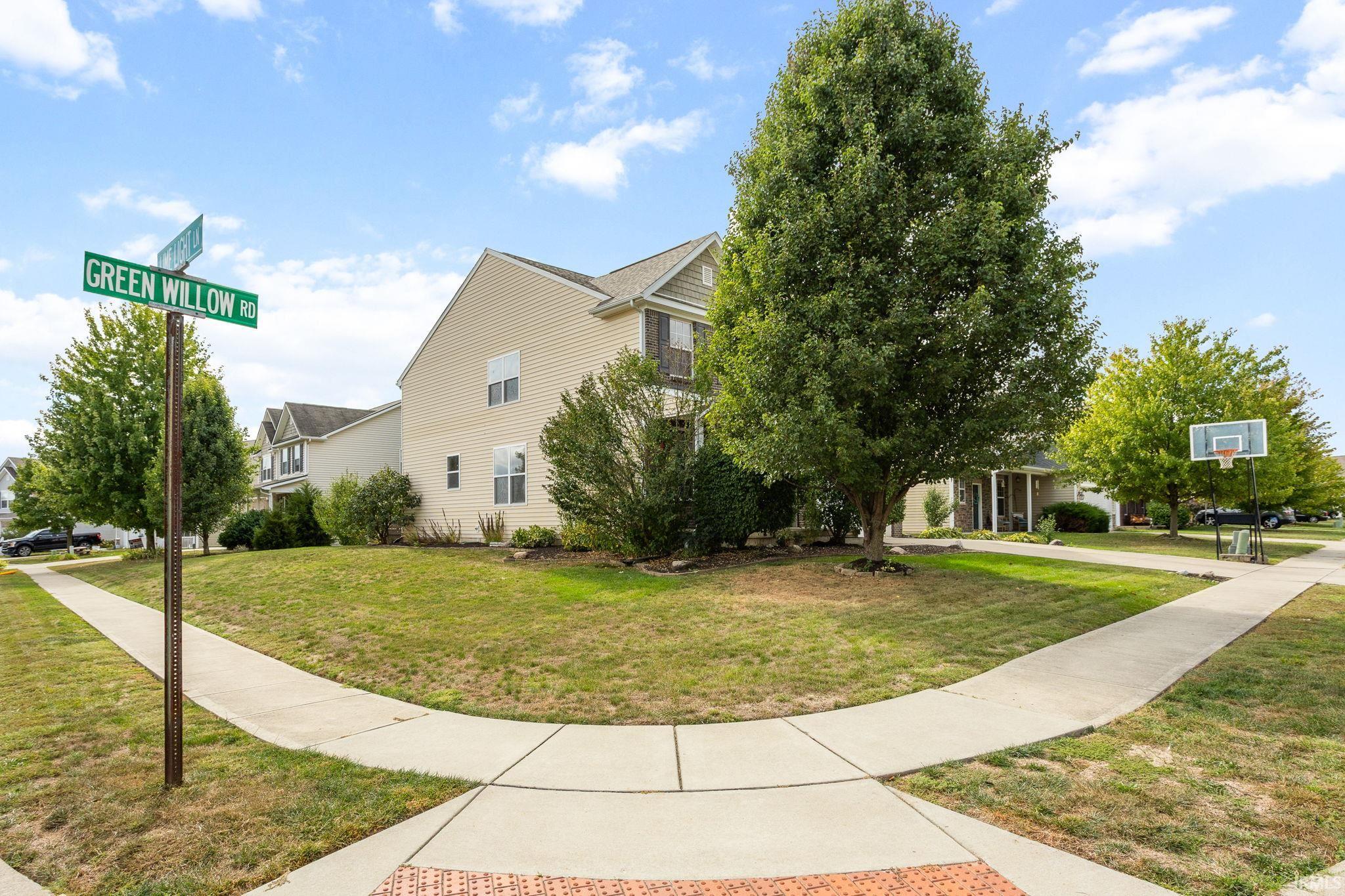 Homes for sale in Whitestown, IN | 6091 Green Willow Rd, Whitestown, IN 46075 | MLS# 202540378