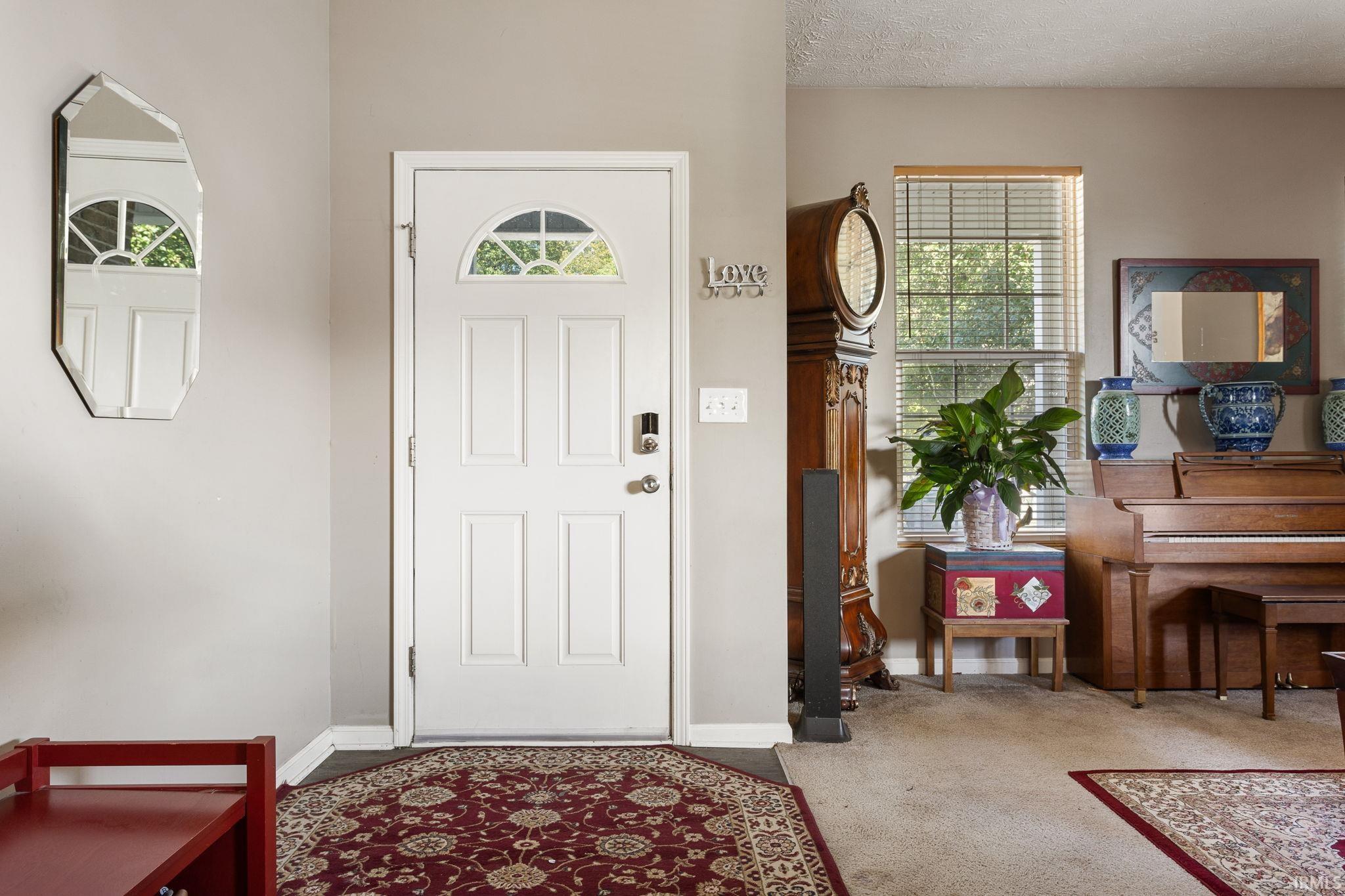 Homes for sale in Whitestown, IN | 6091 Green Willow Rd, Whitestown, IN 46075 | MLS# 202540378