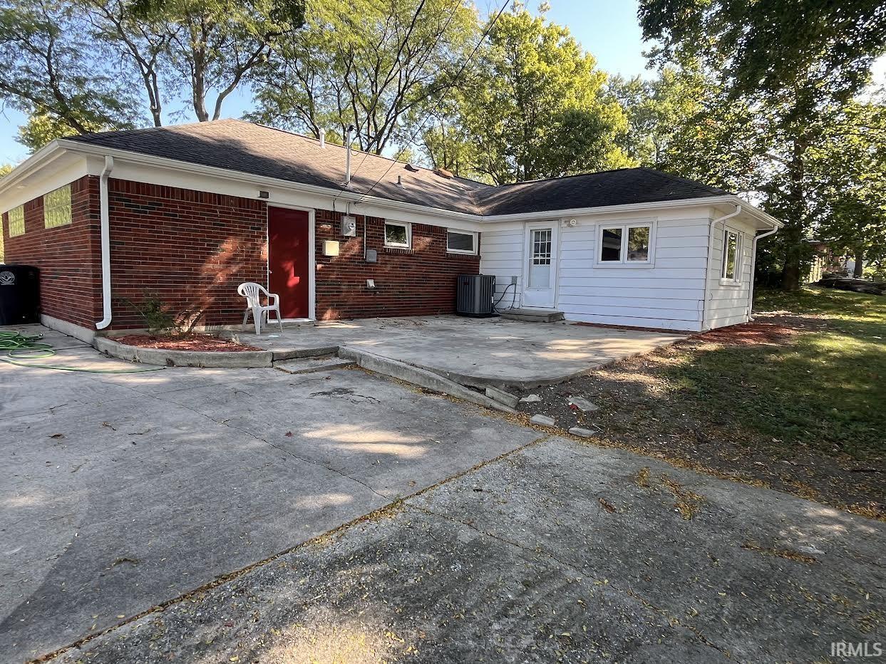 Photo 3 of 5505 Maurane Drive