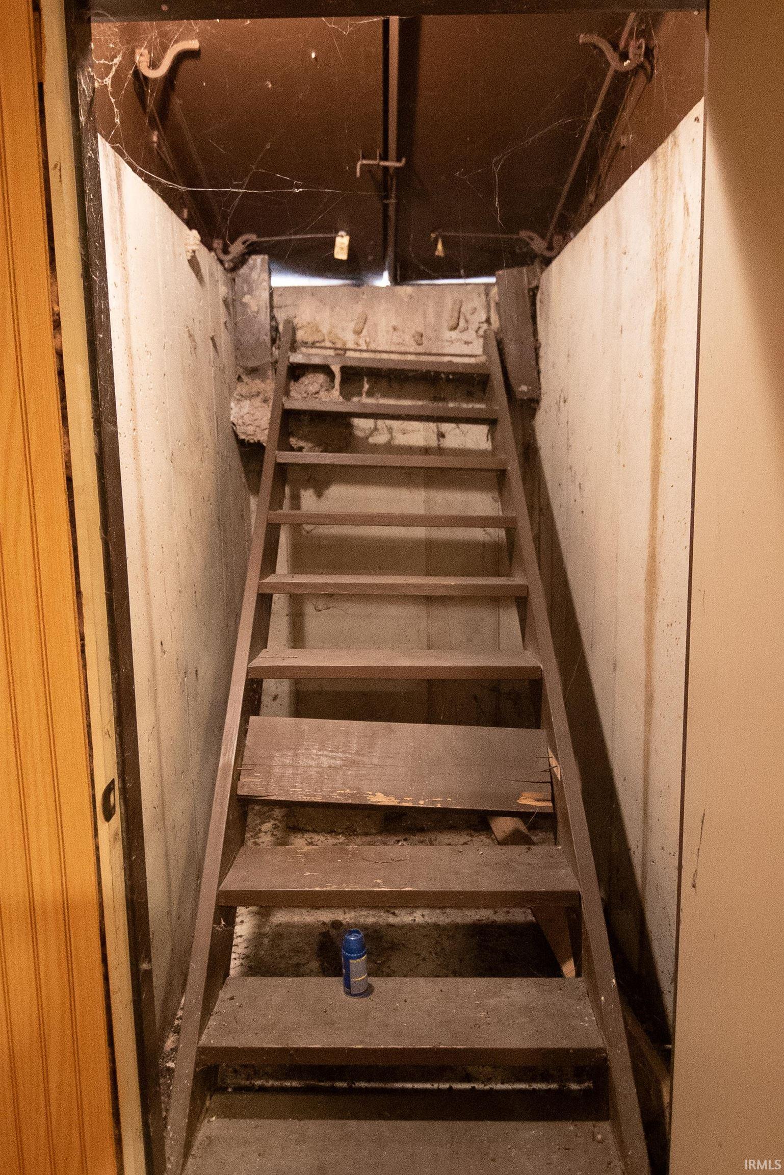 Photo 28 of 5828 E 150 N