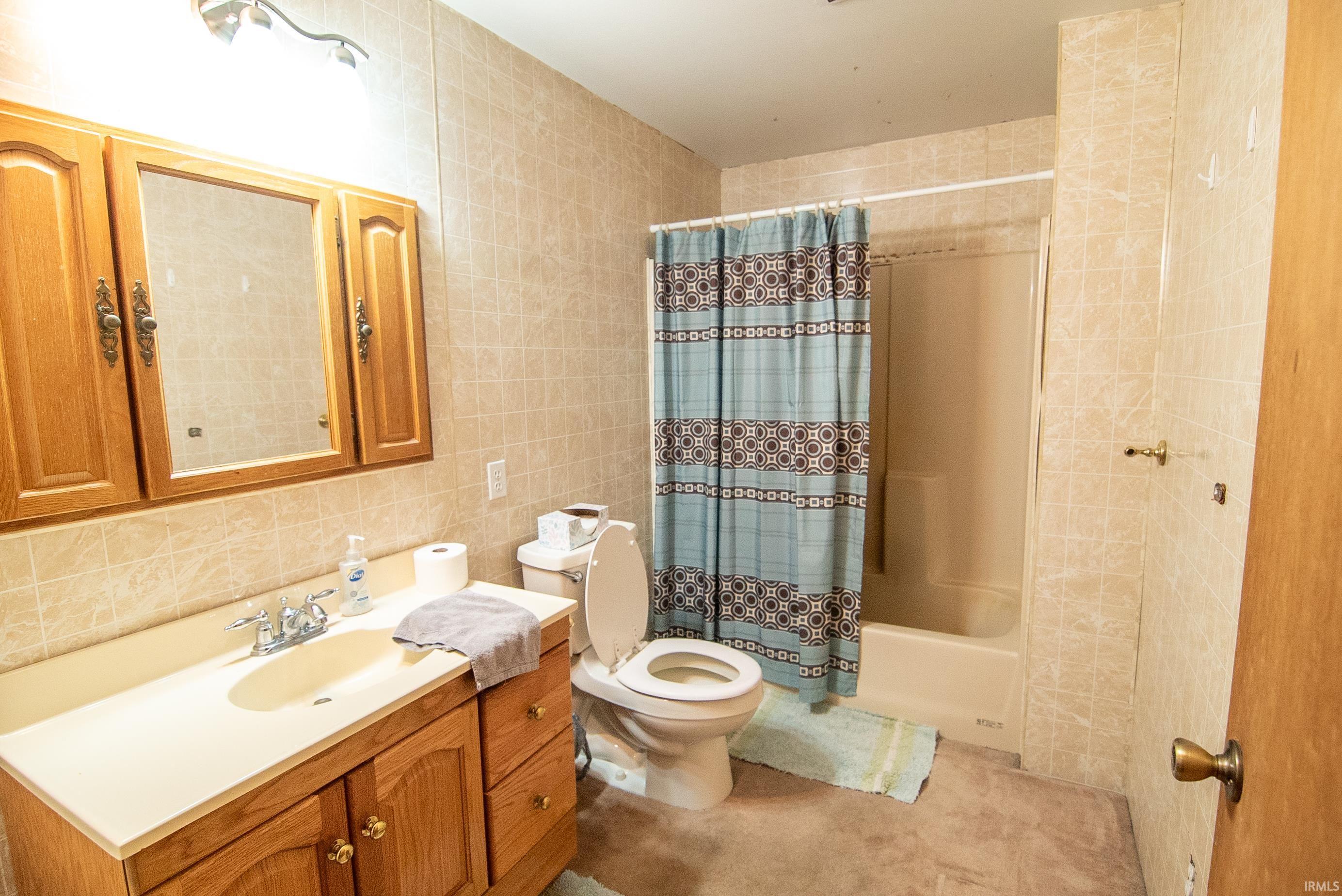 Photo 32 of 5828 E 150 N