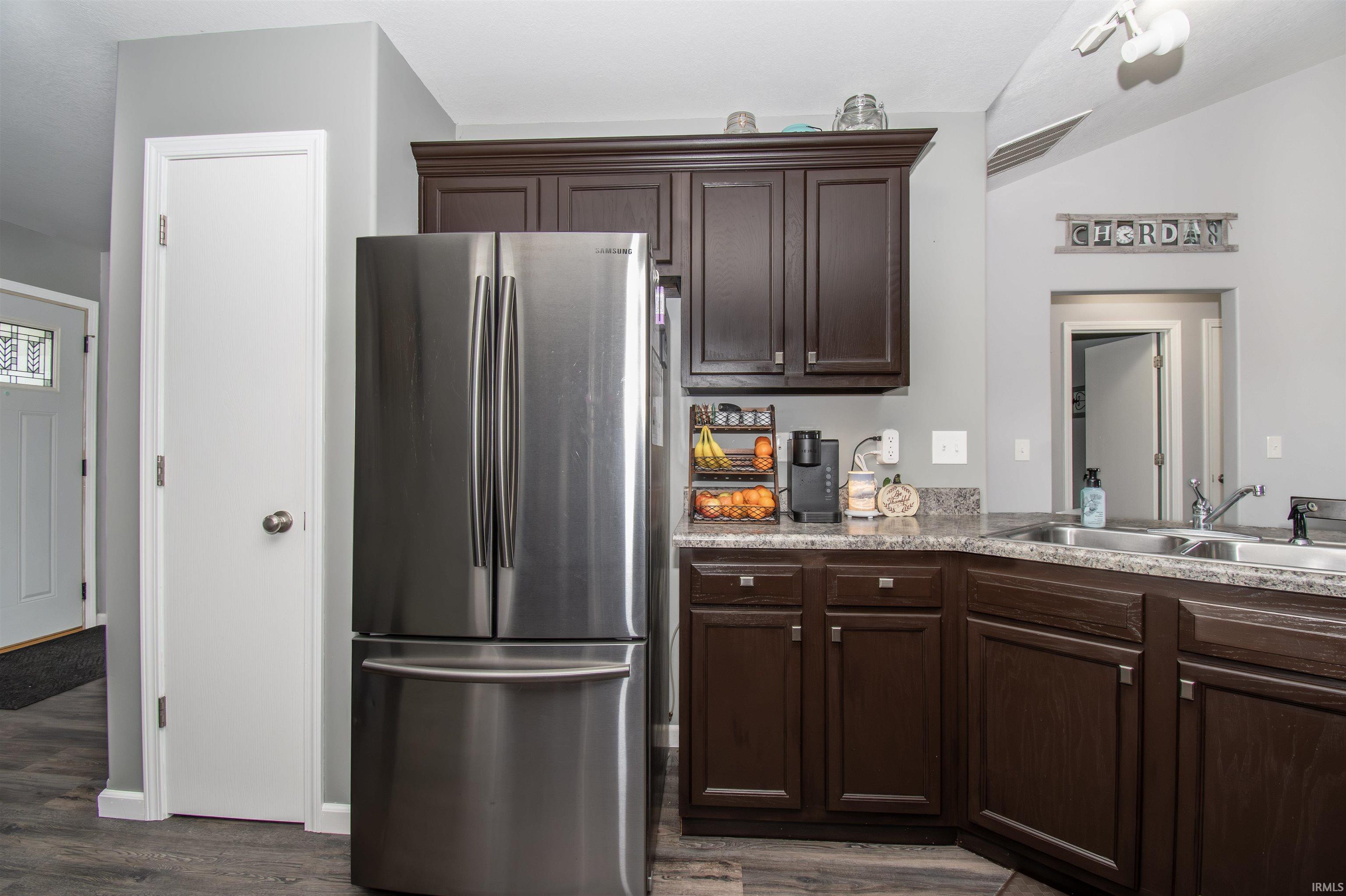 Photo 15 of 408 Sycamore Way