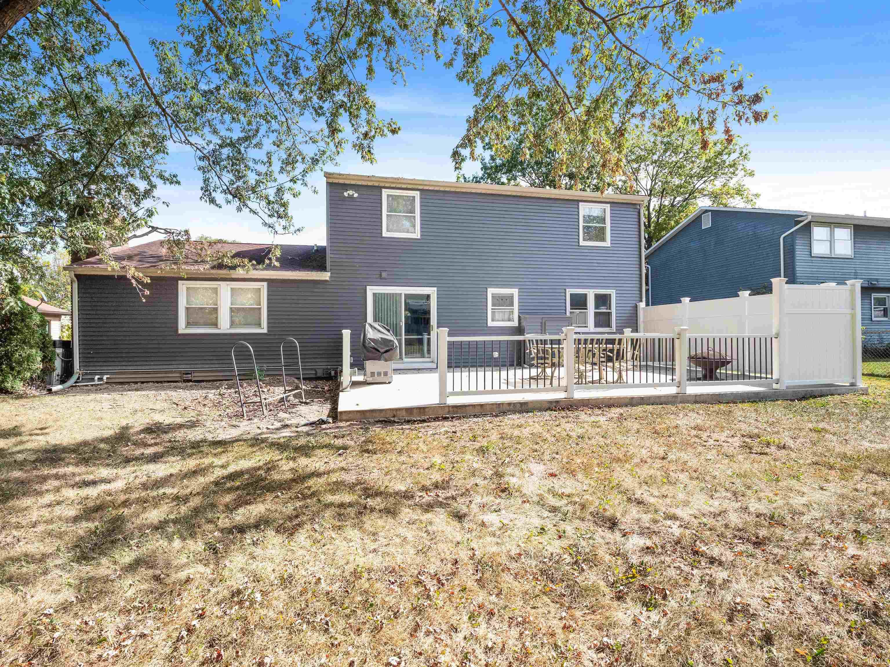 Photo 5 of 4721 Ottawa Drive