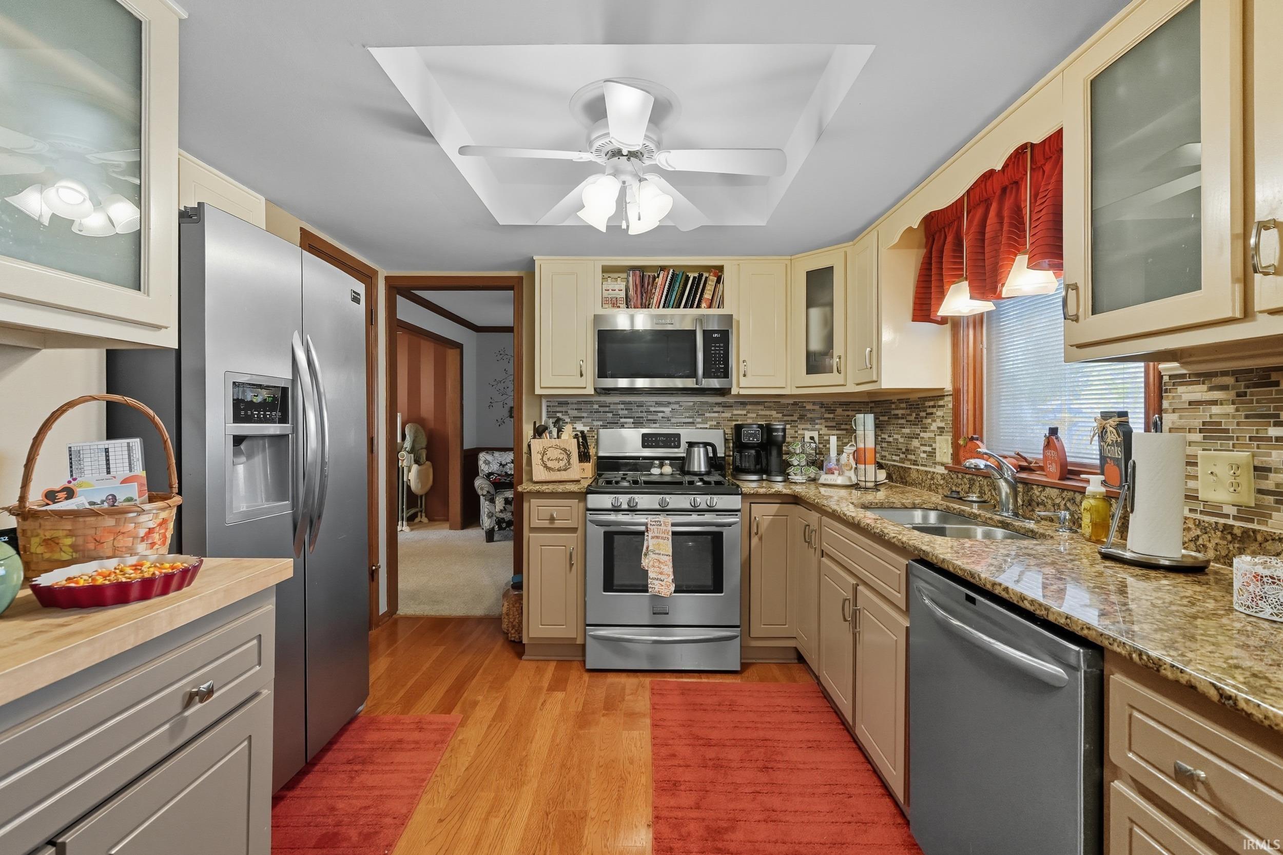 Photo 14 of 6821 Thamesford Drive