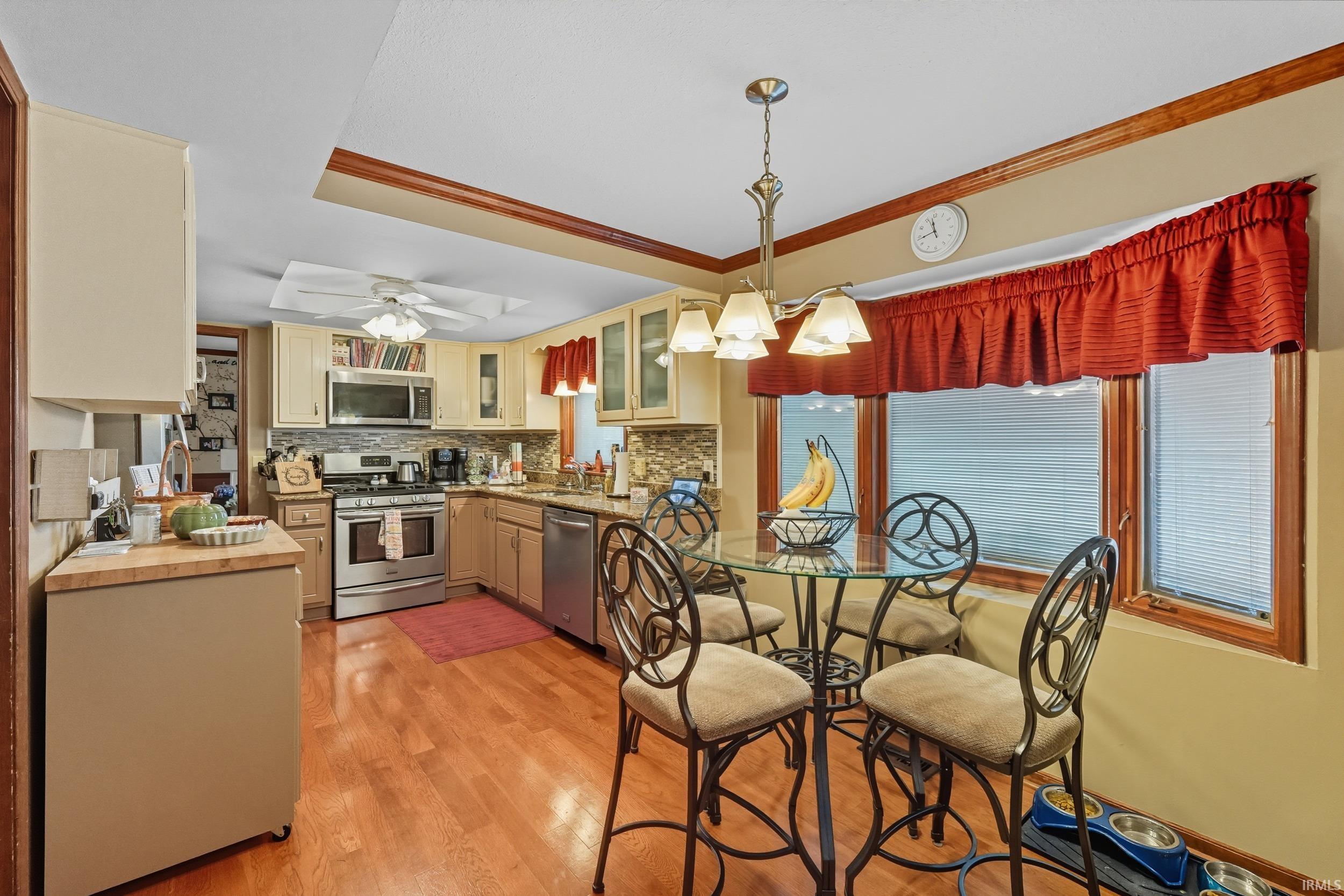 Photo 15 of 6821 Thamesford Drive