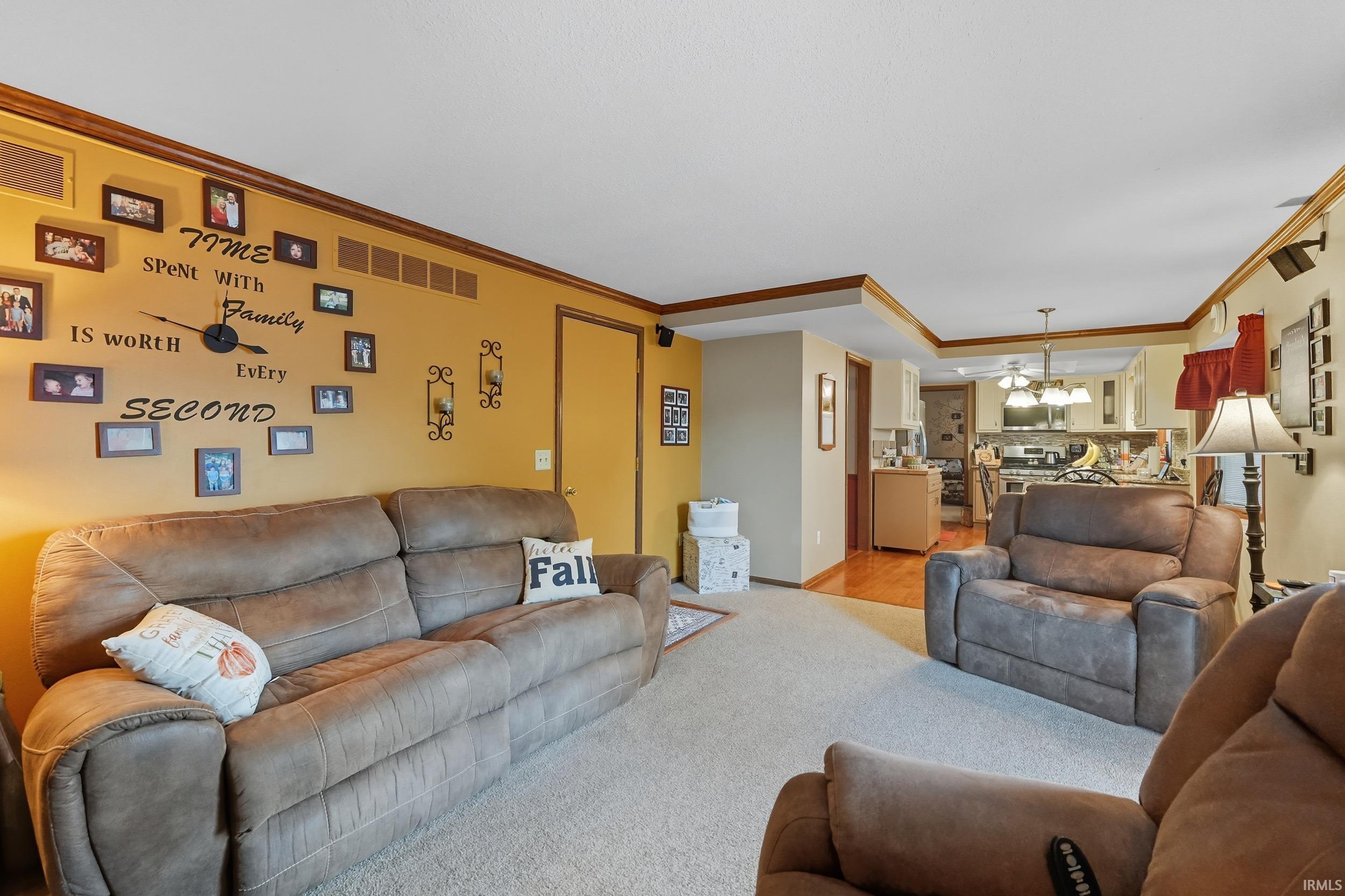 Photo 17 of 6821 Thamesford Drive