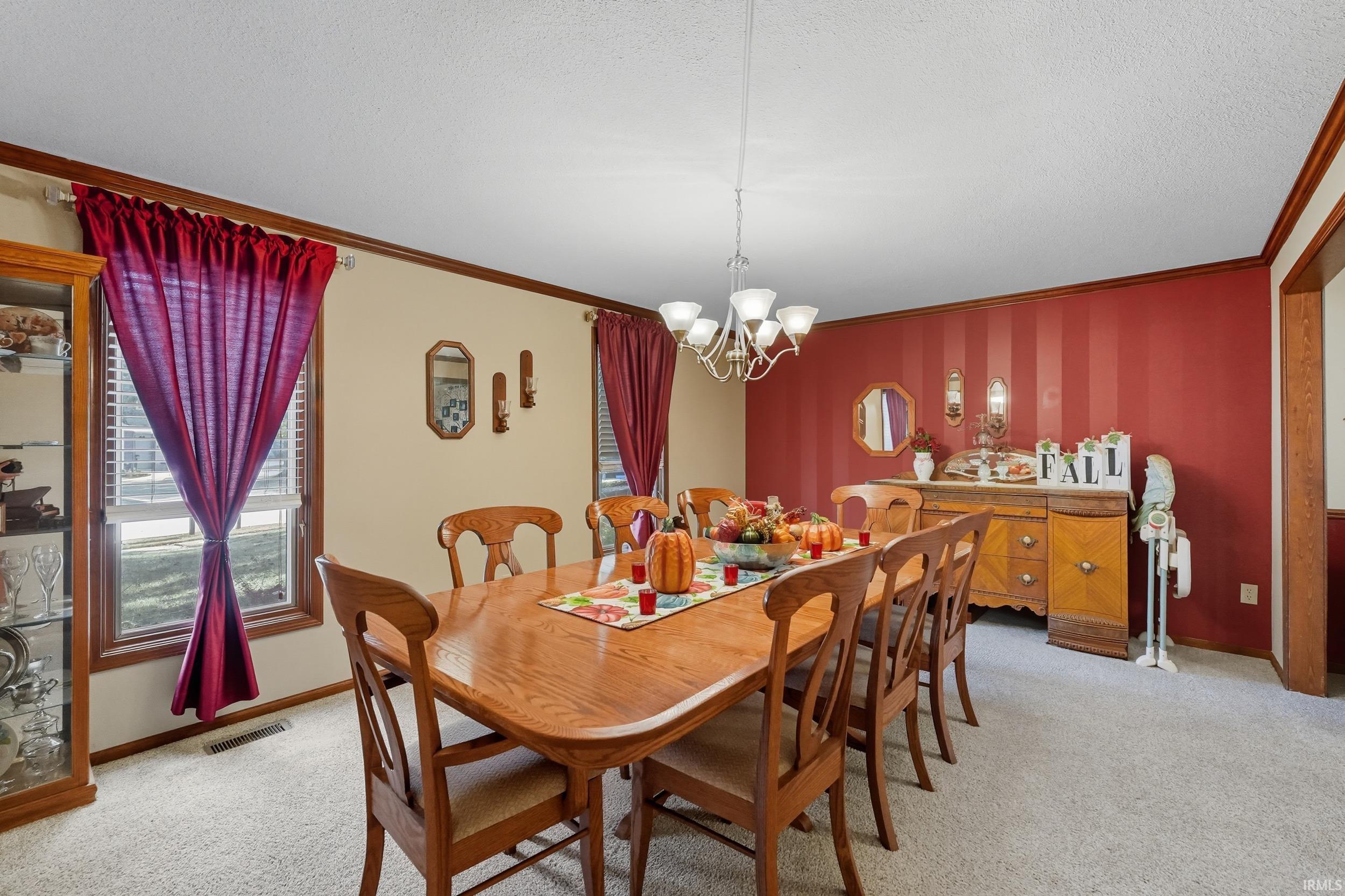 Photo 4 of 6821 Thamesford Drive