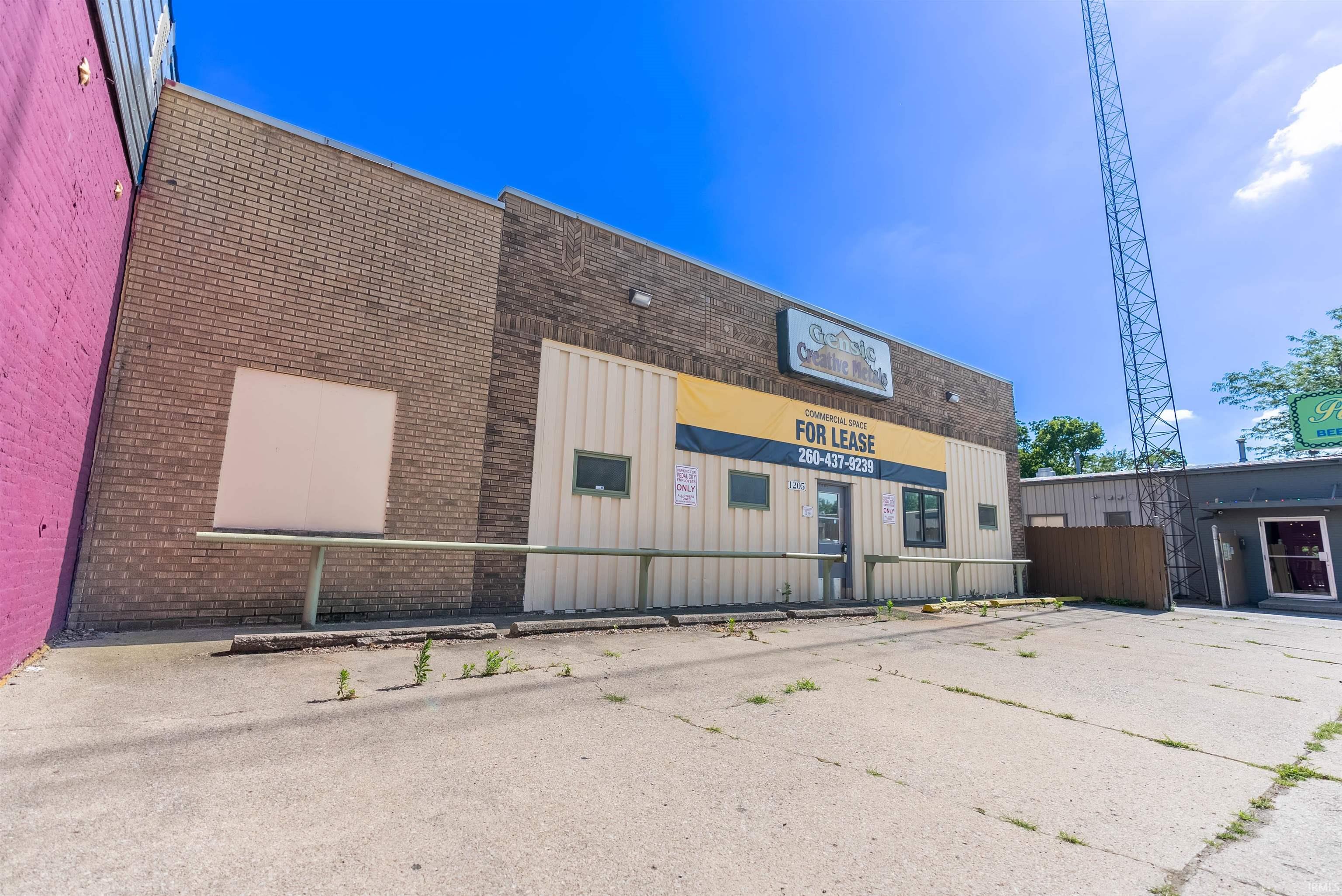 Photo 4 of 1205 W Main Street